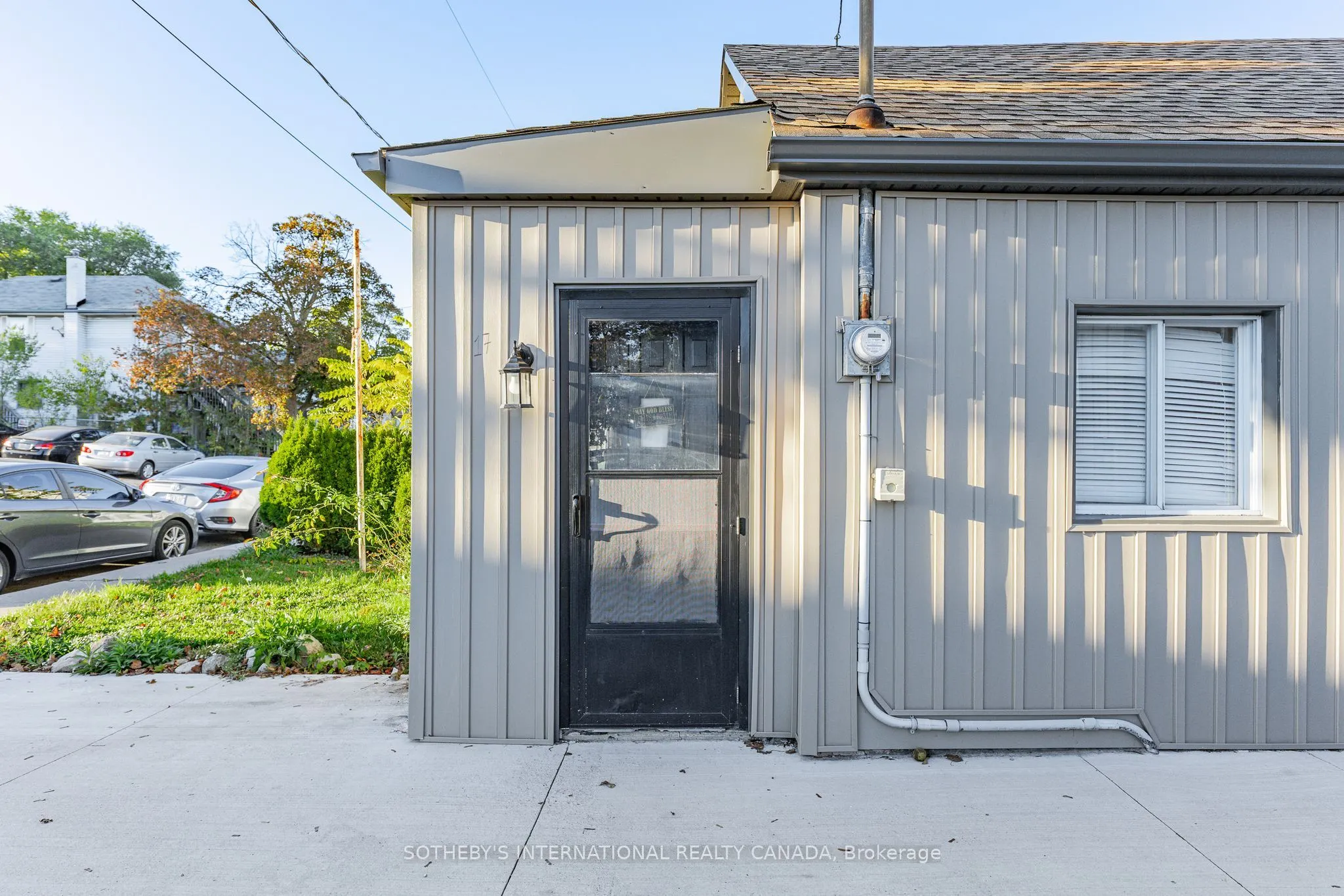 15 Grantham Avenue