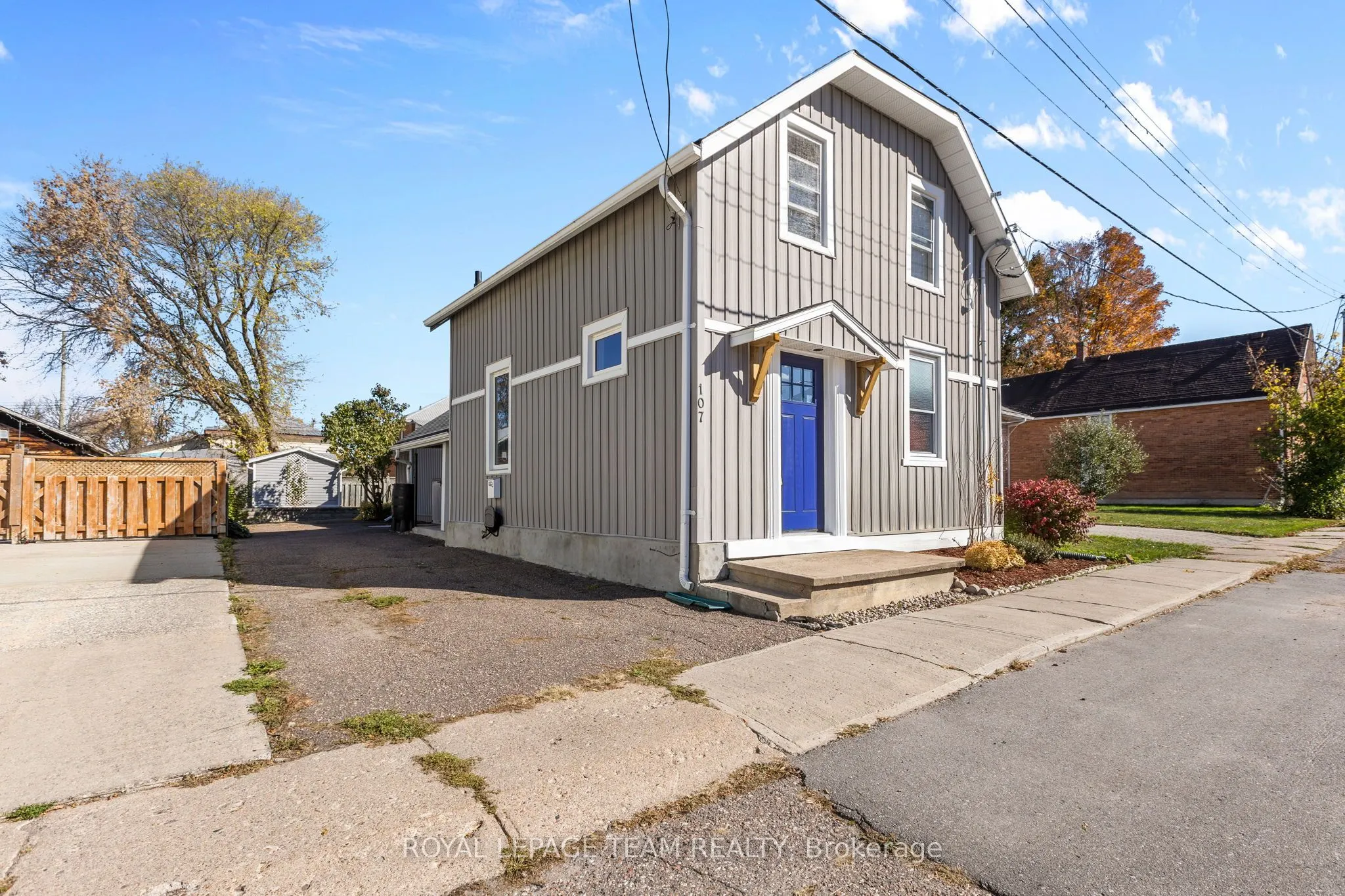 107 Queen Street N