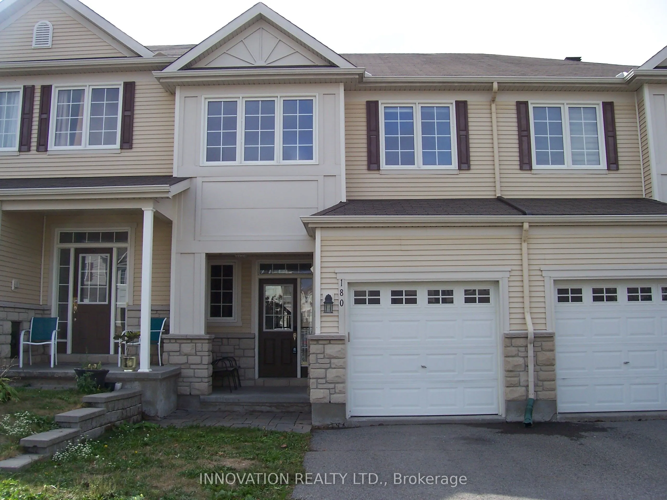 180 Laramie Crescent
