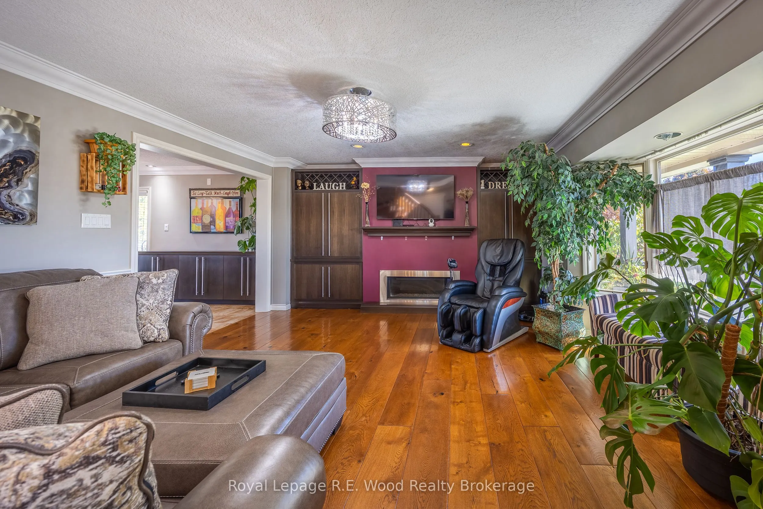 21 Thomas Avenue