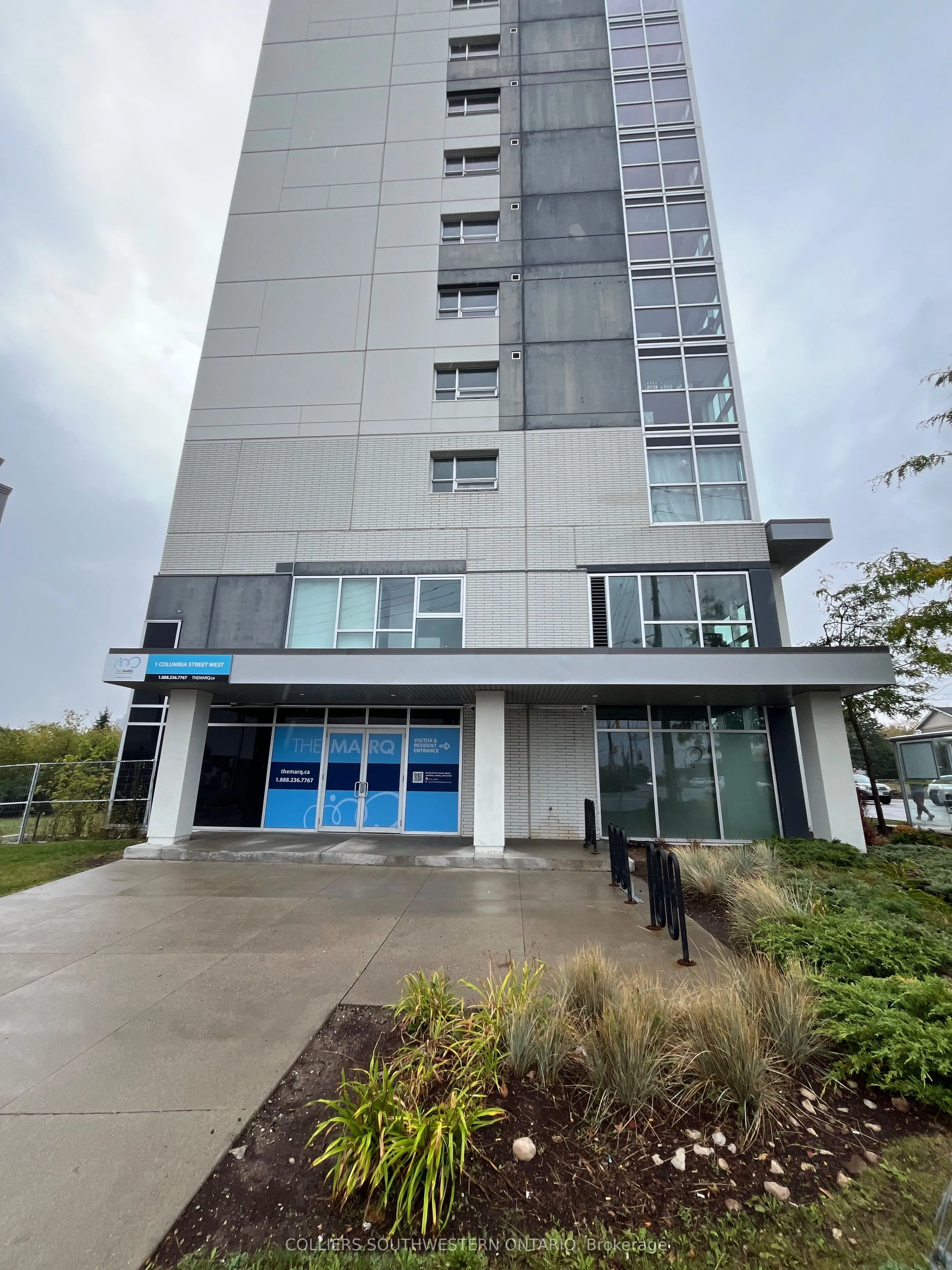 1 Columbia Street W