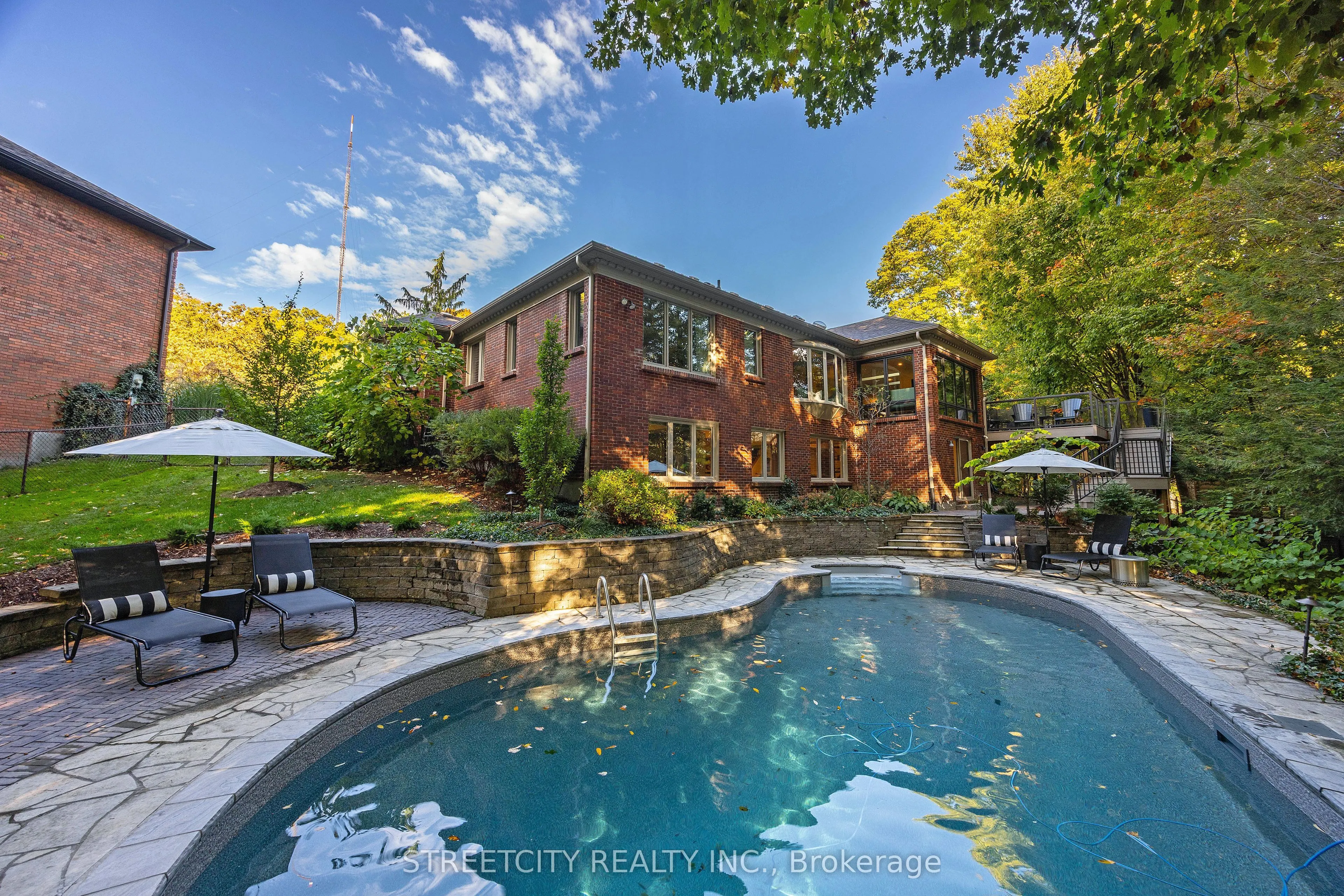 46 Foxborough Grove