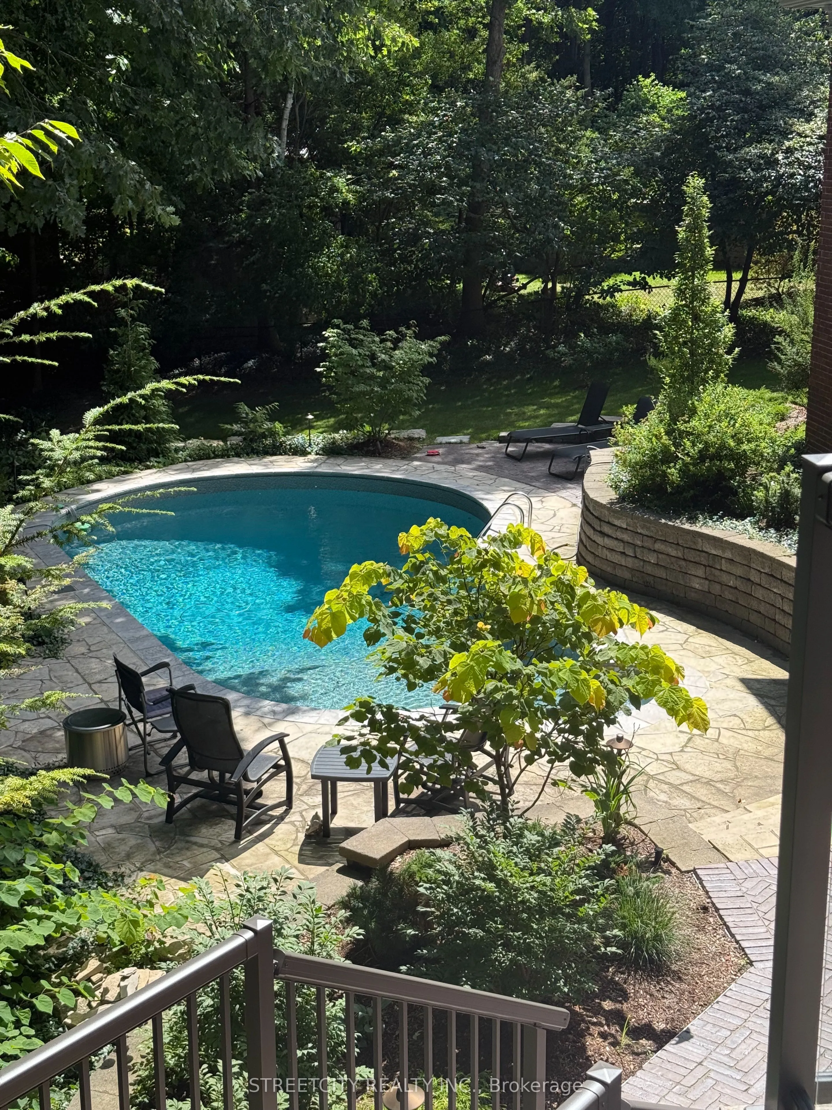46 Foxborough Grove