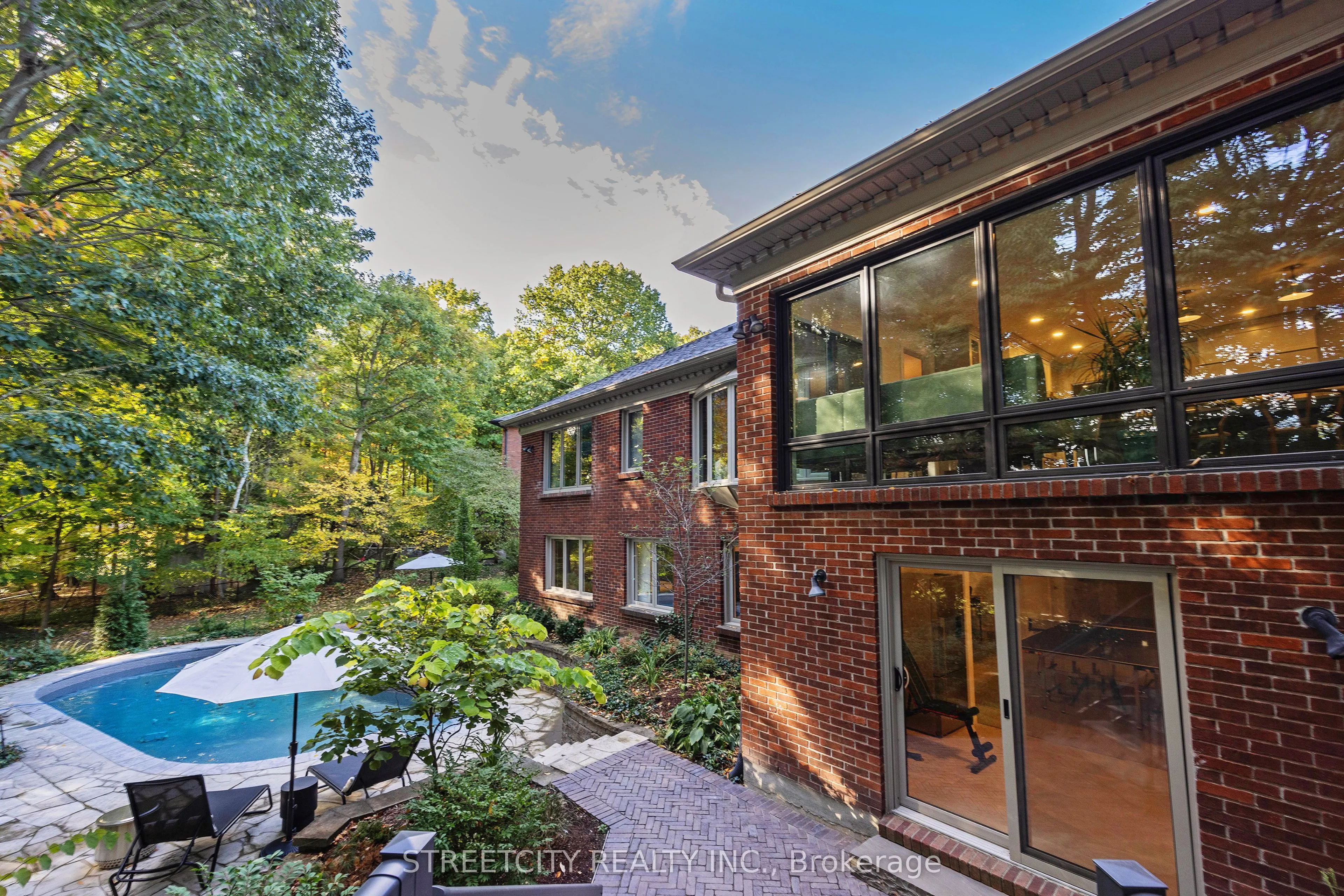 46 Foxborough Grove