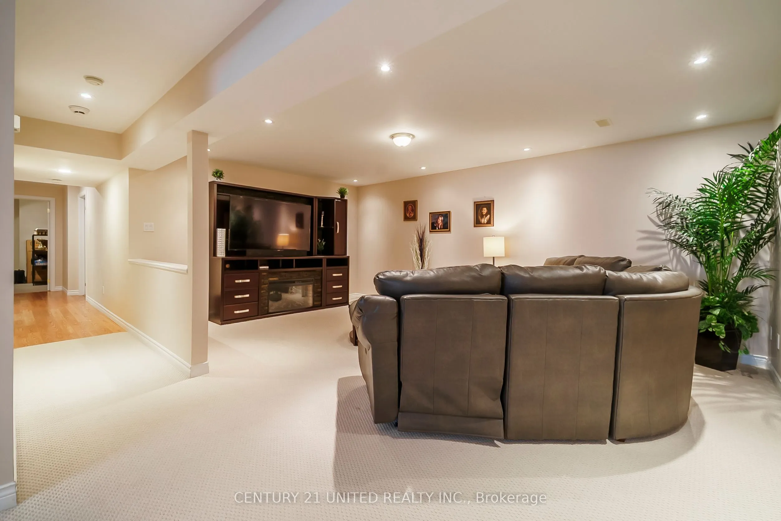 1850 Cherryhill Road, #6