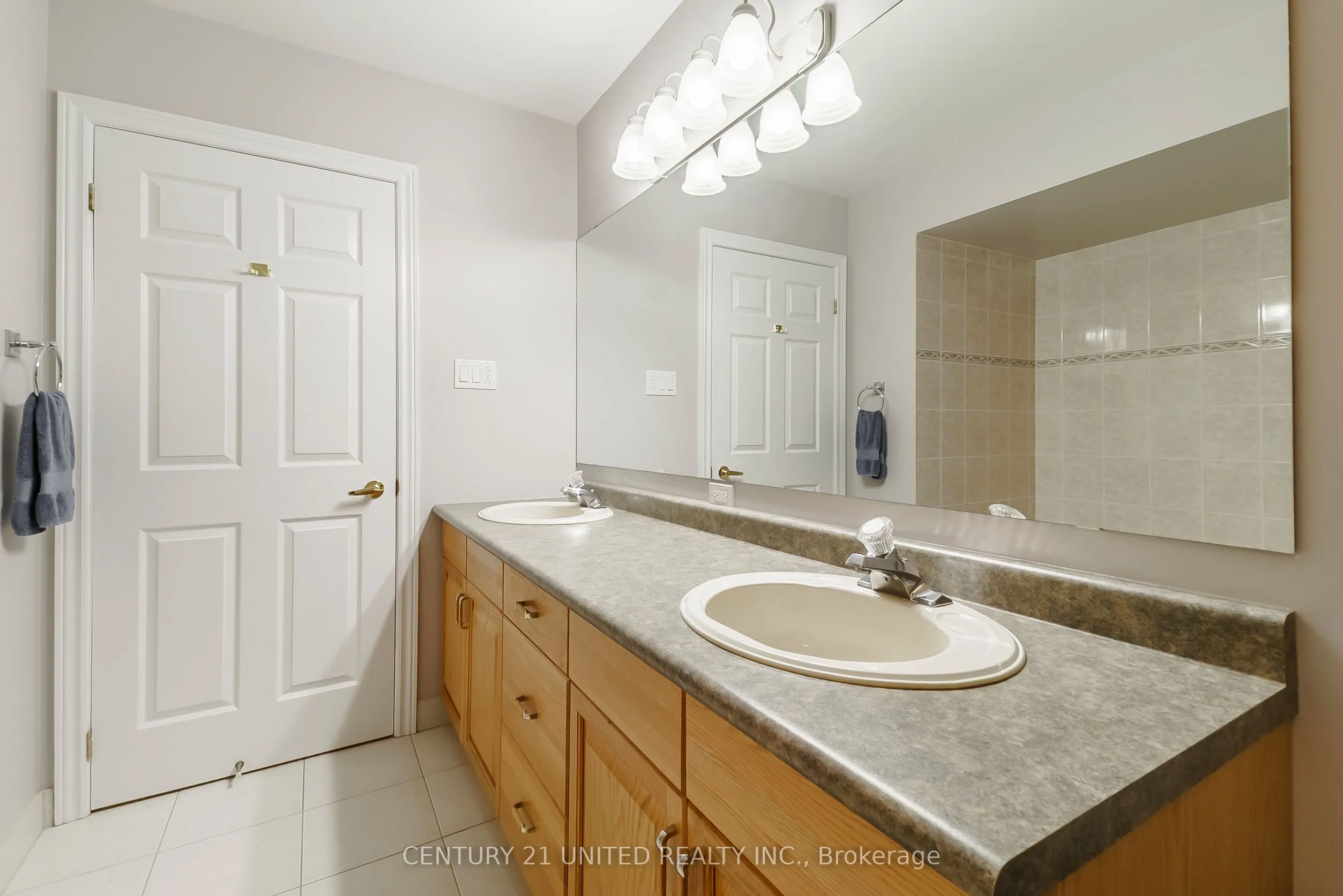1850 Cherryhill Road, #6