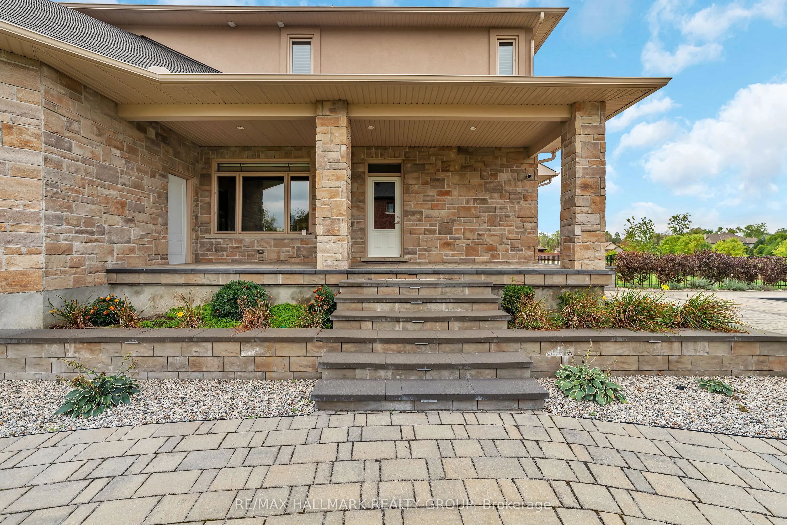 5813 Red Castle Ridge
