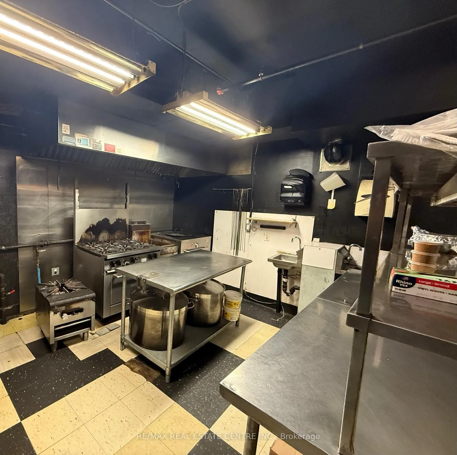 179 King Street W