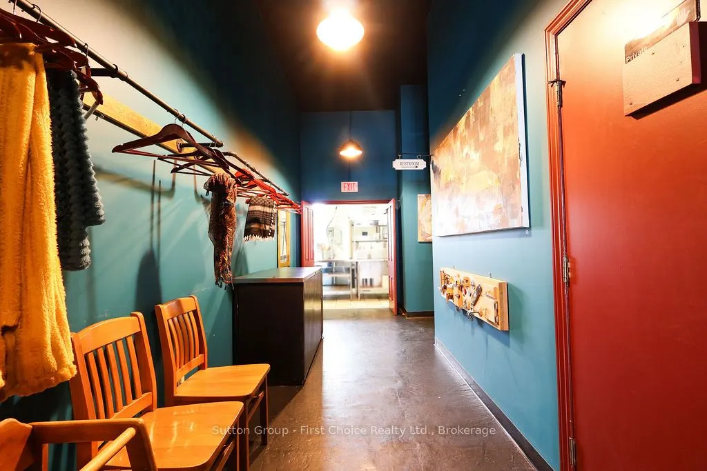 159 QUEEN Street E, #main