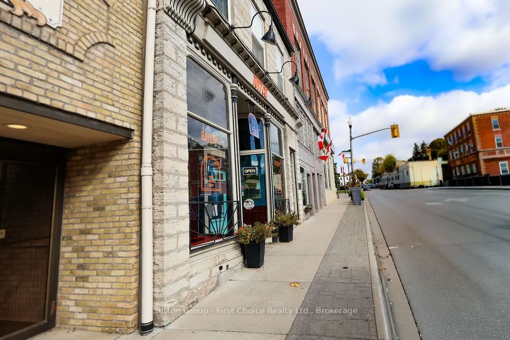 159 QUEEN Street E, #main