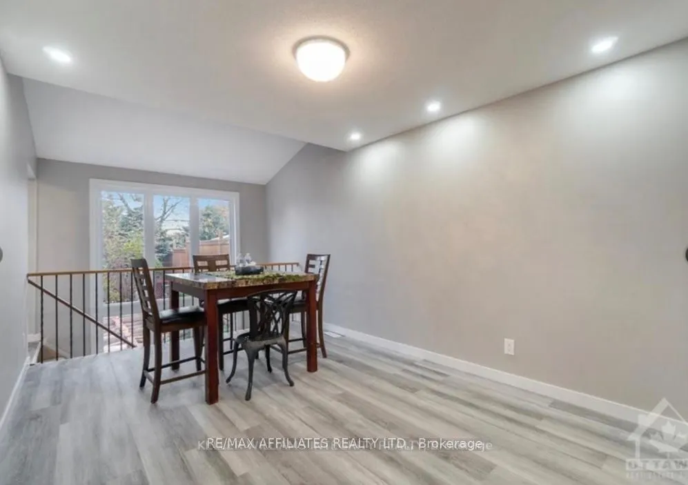 563 LATOUR Crescent