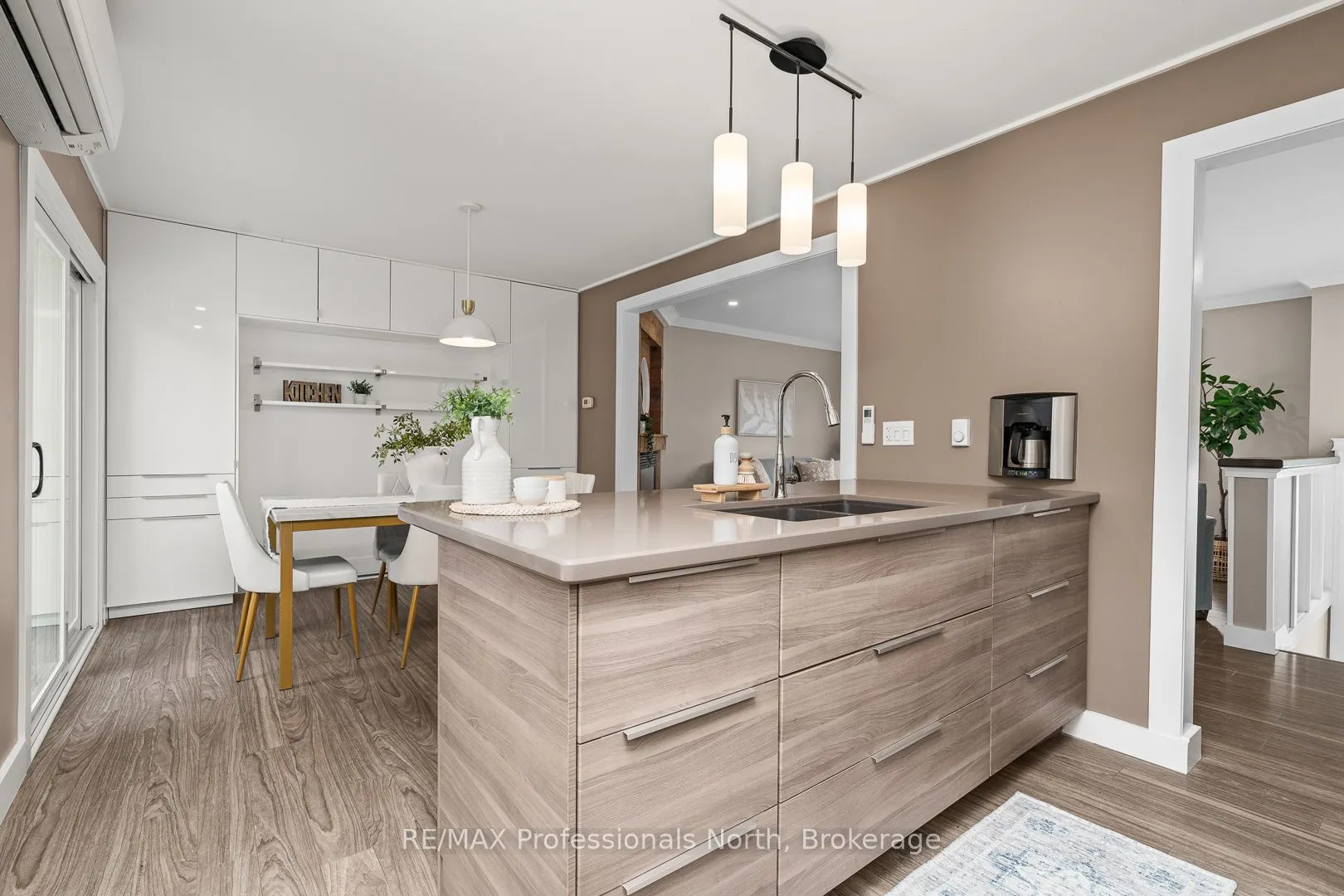 11 Andrea Drive