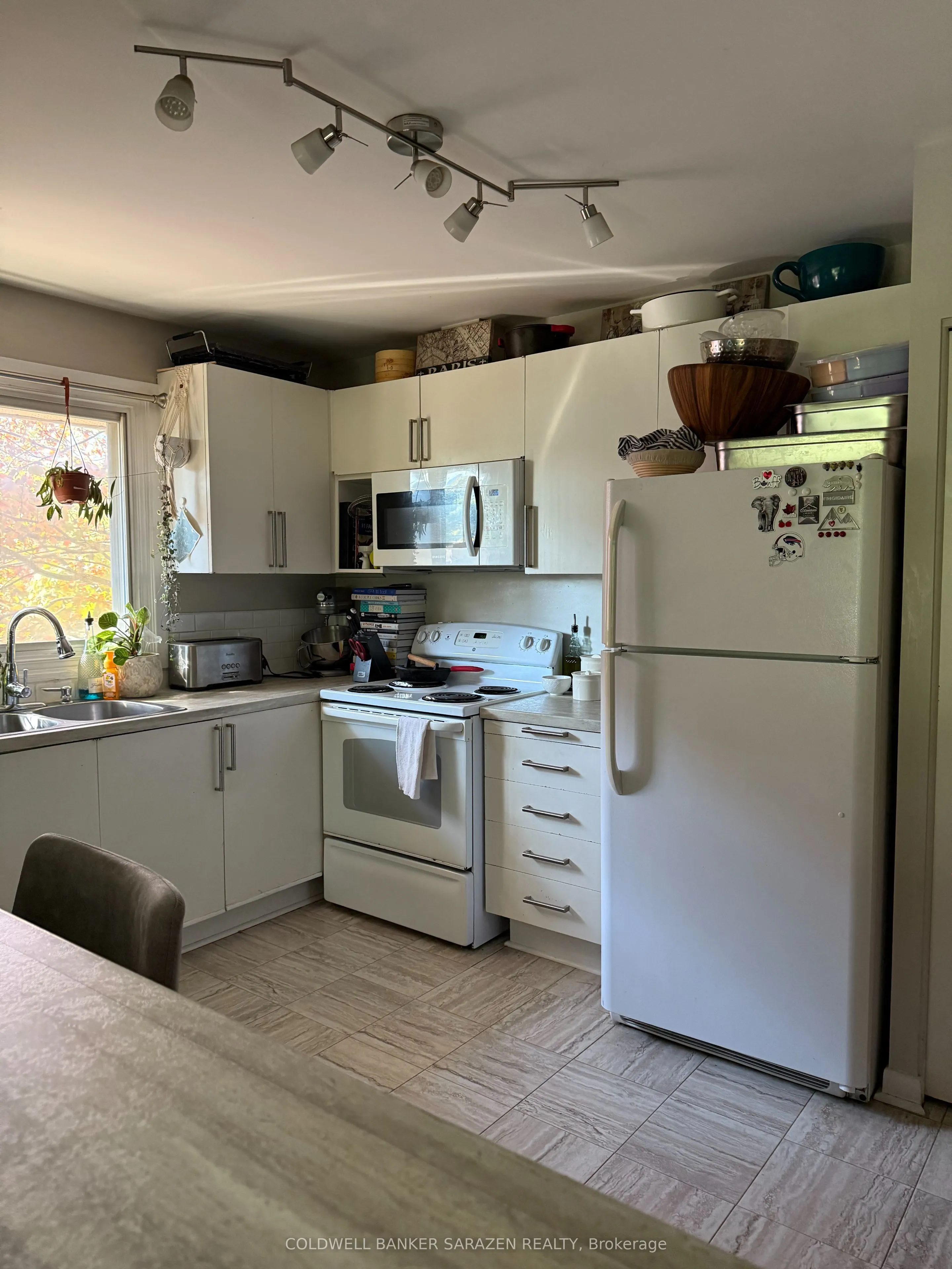 2707 Priscilla Street