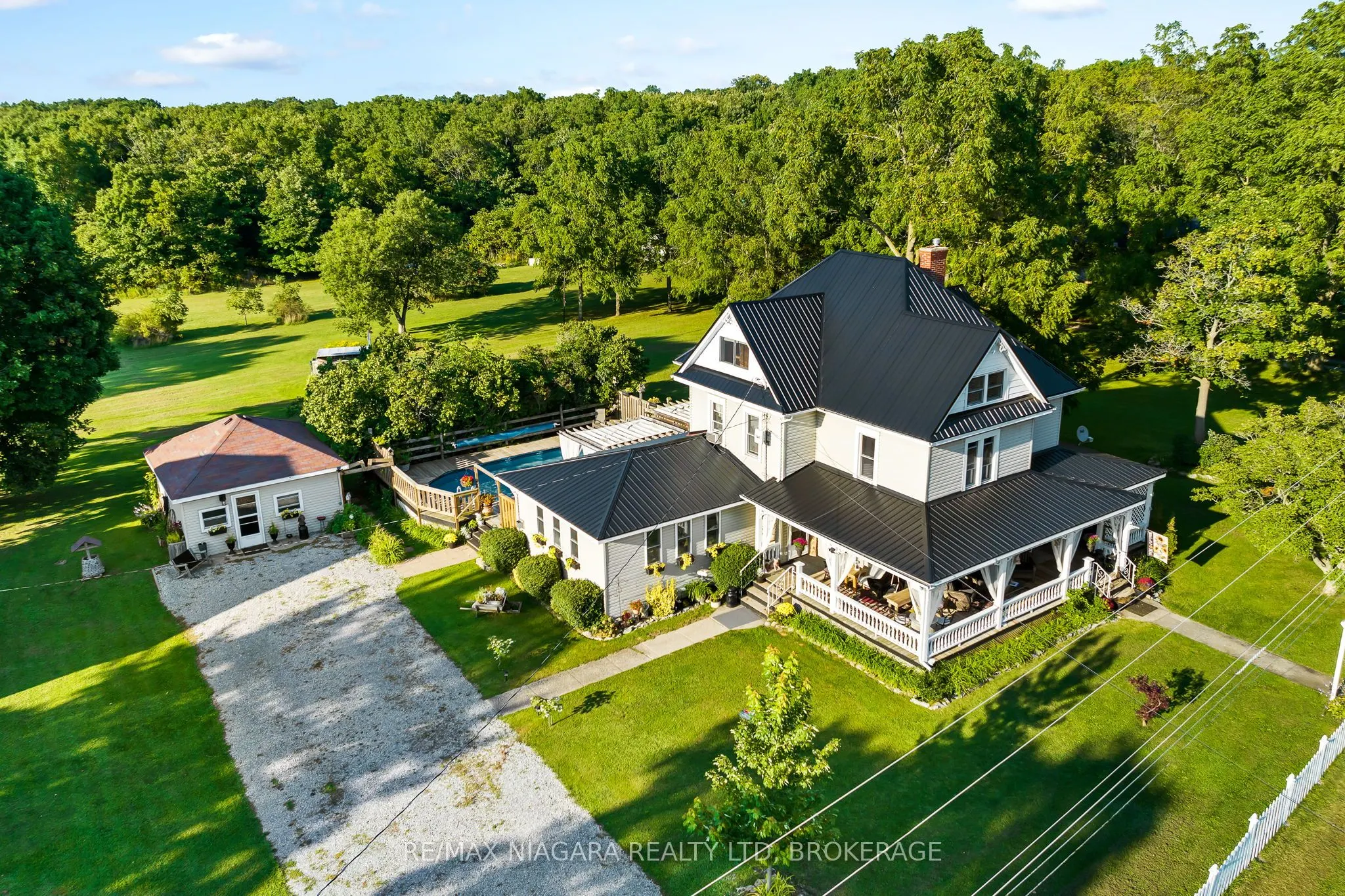 11562 Lakeshore Road