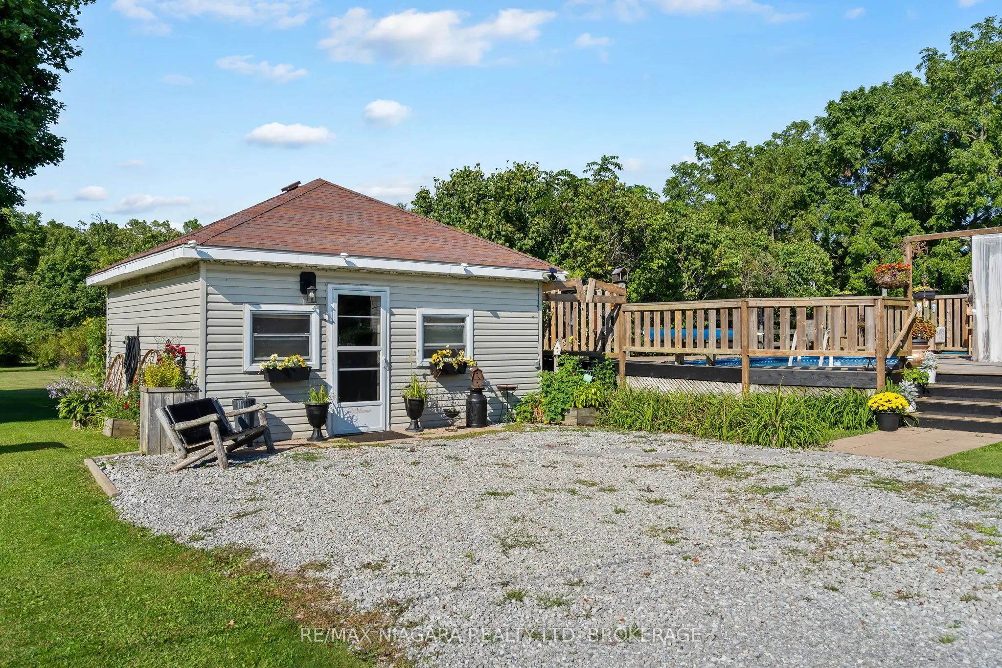 11562 Lakeshore Road