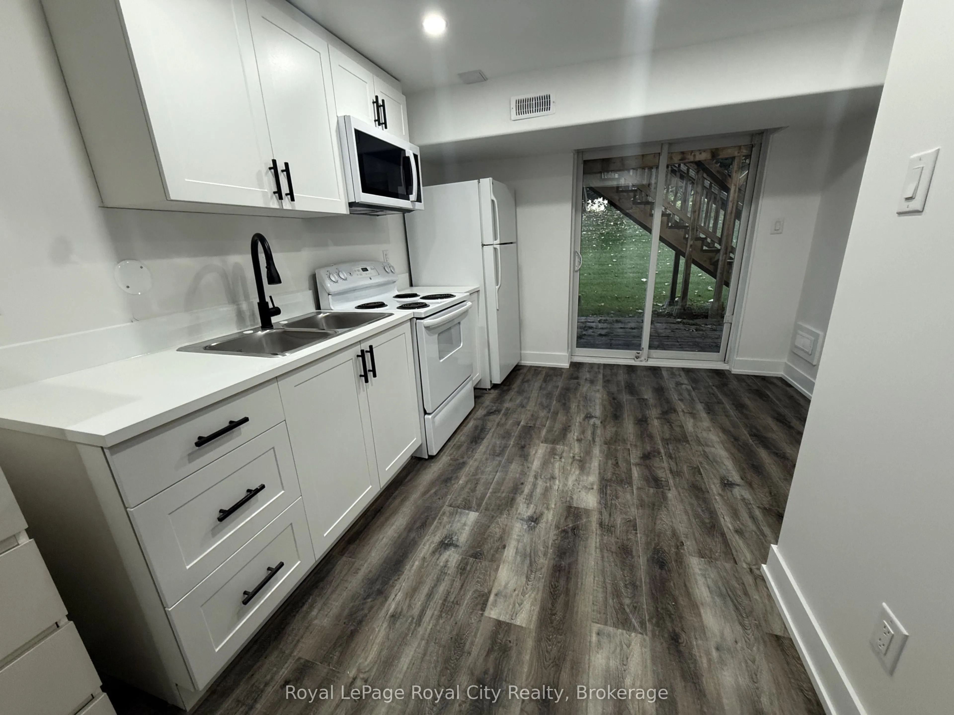 380 Ironwood Road, #LOWER