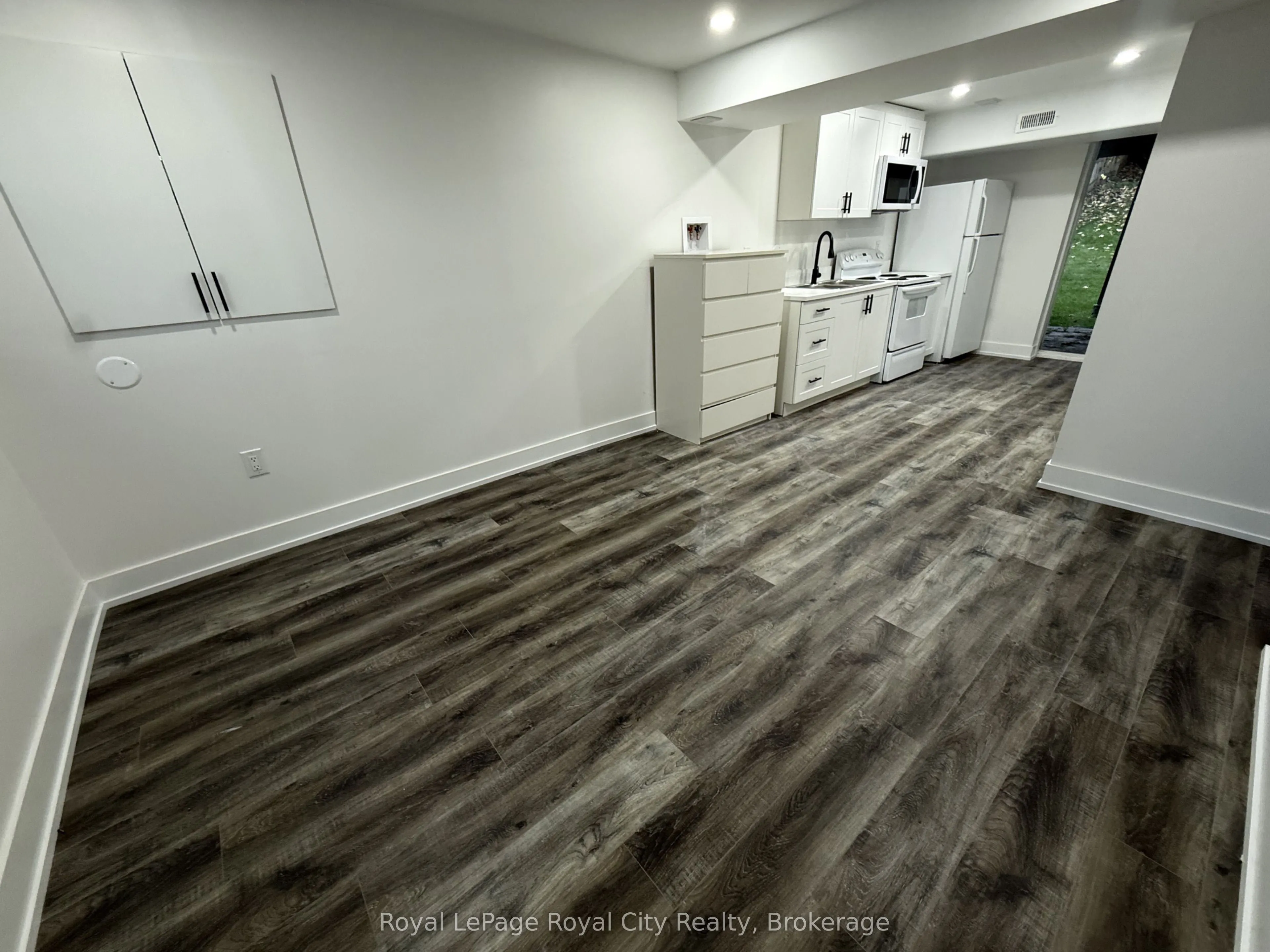 380 Ironwood Road, #LOWER