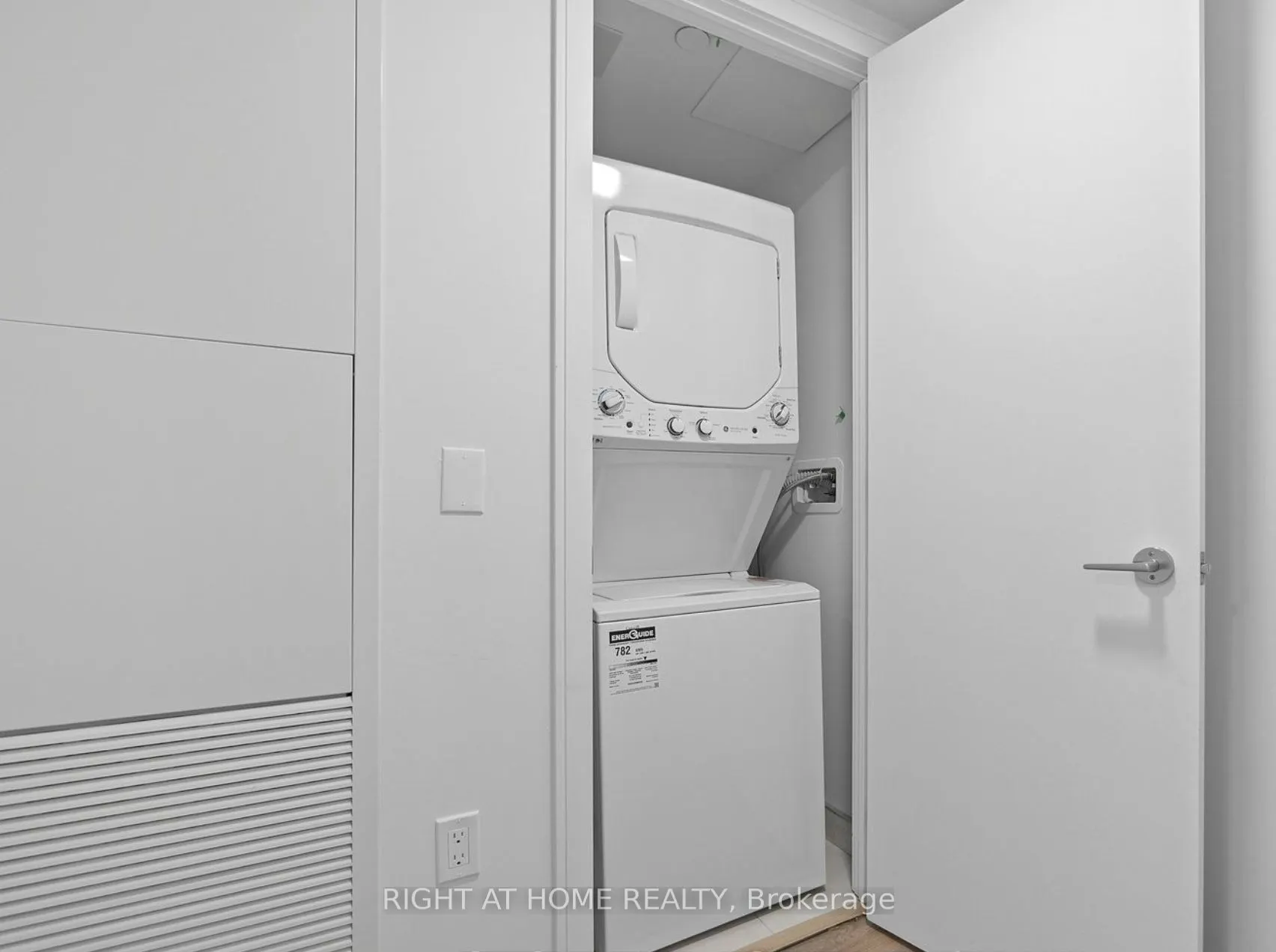1 Jarvis Street, #1111