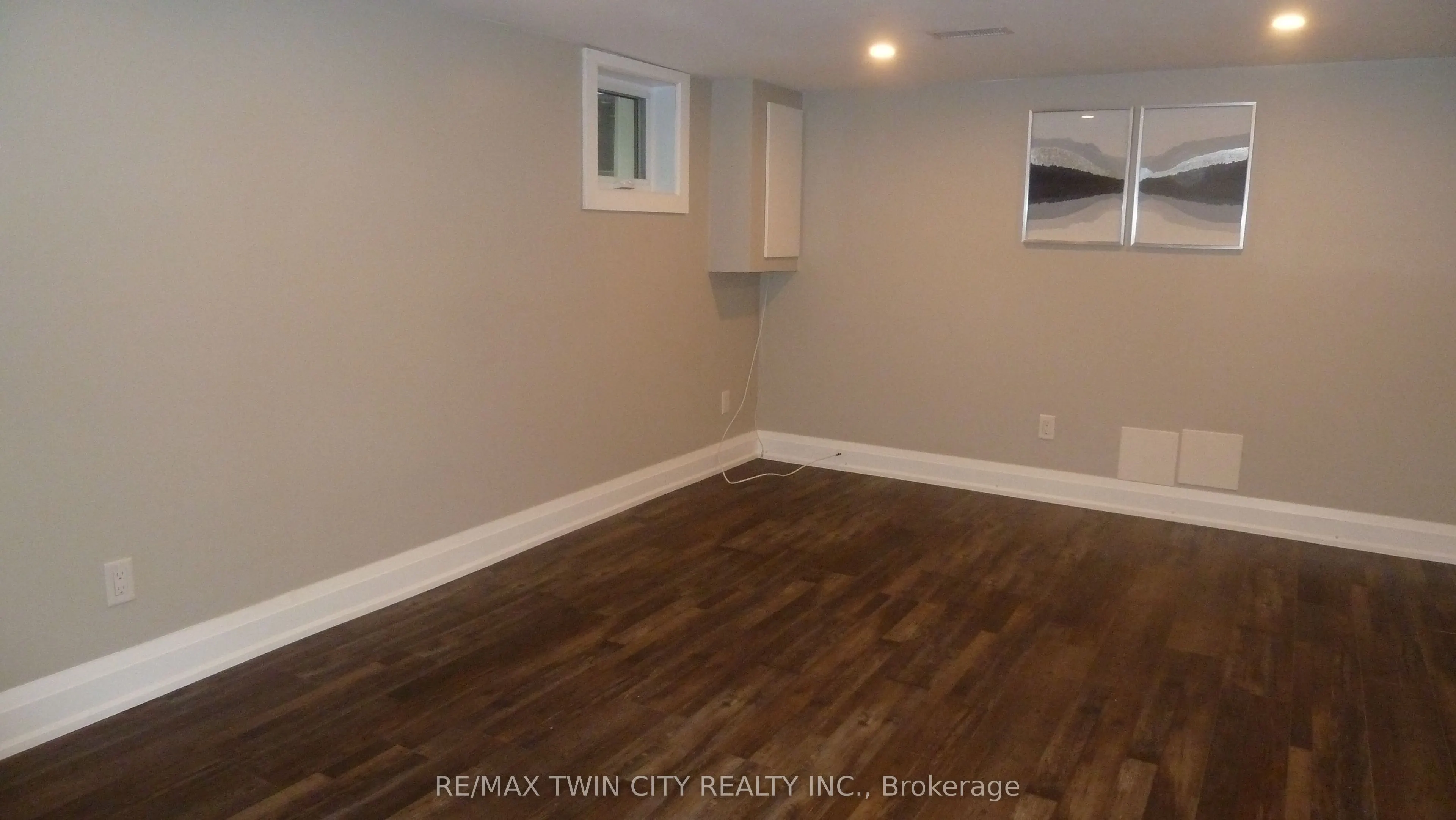 6 Grenville Avenue, #LOWER