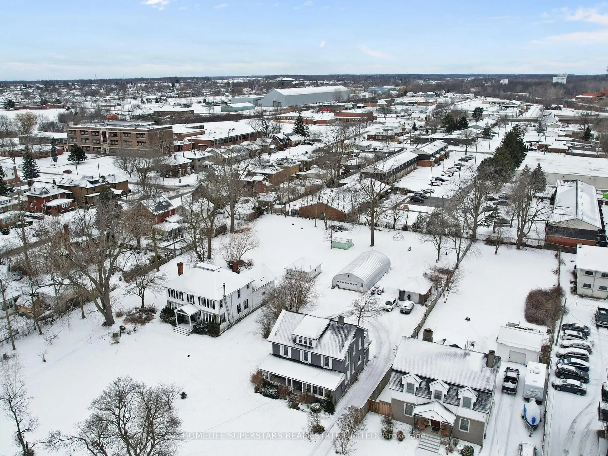 535 NIAGARA Boulevard