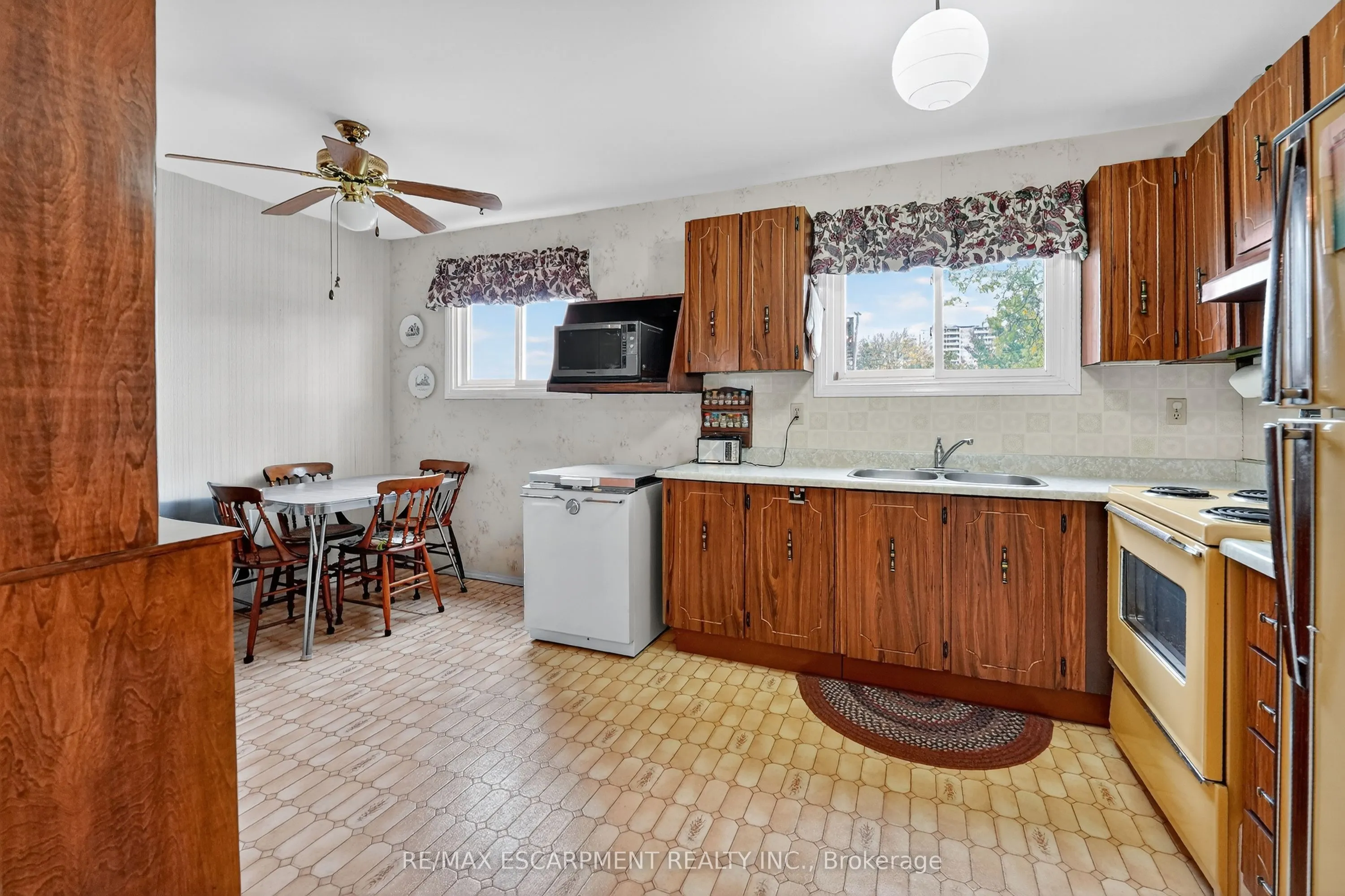 34 Bow Valley Drive, #1