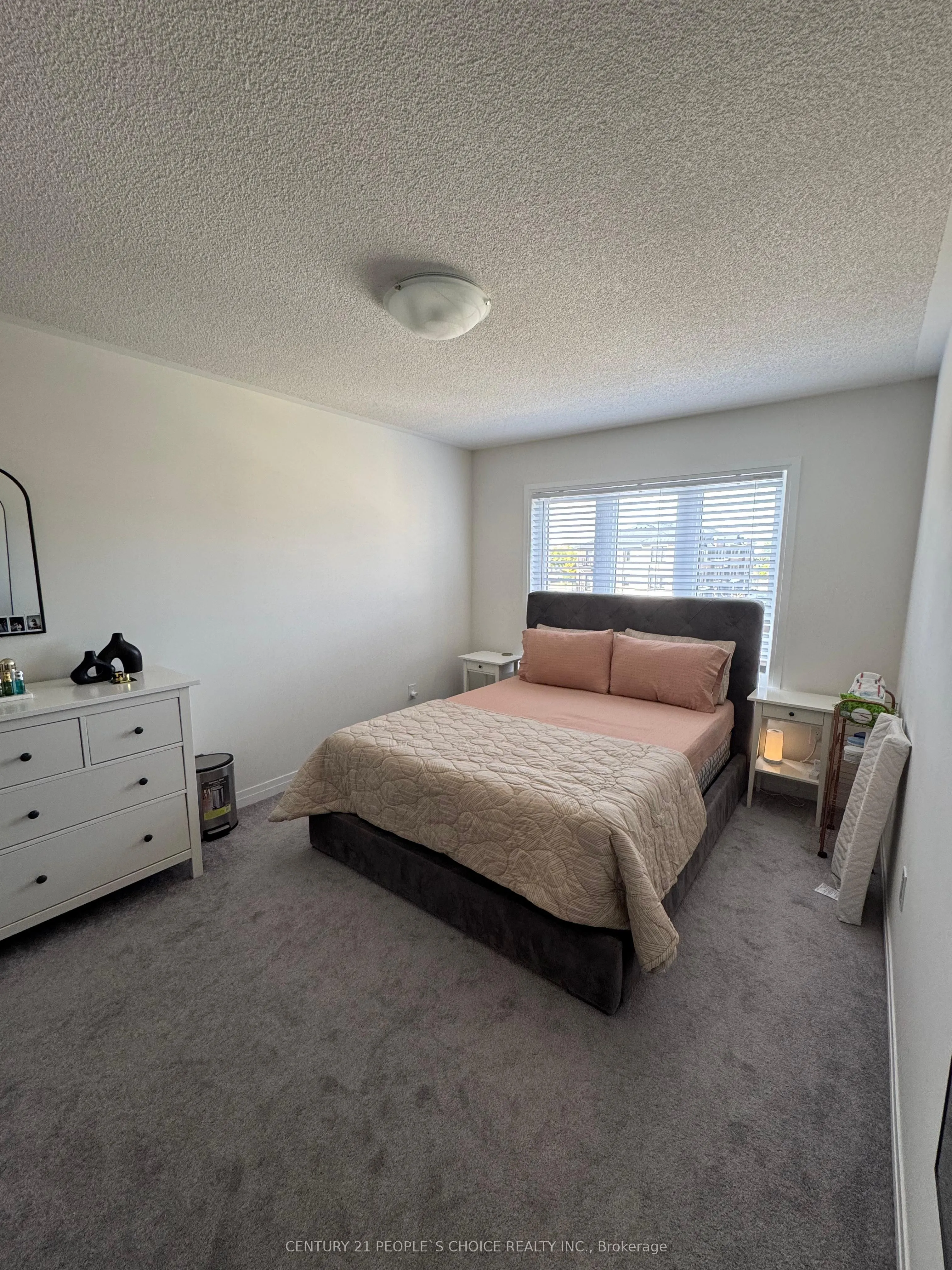 585 Colborne Street, #811