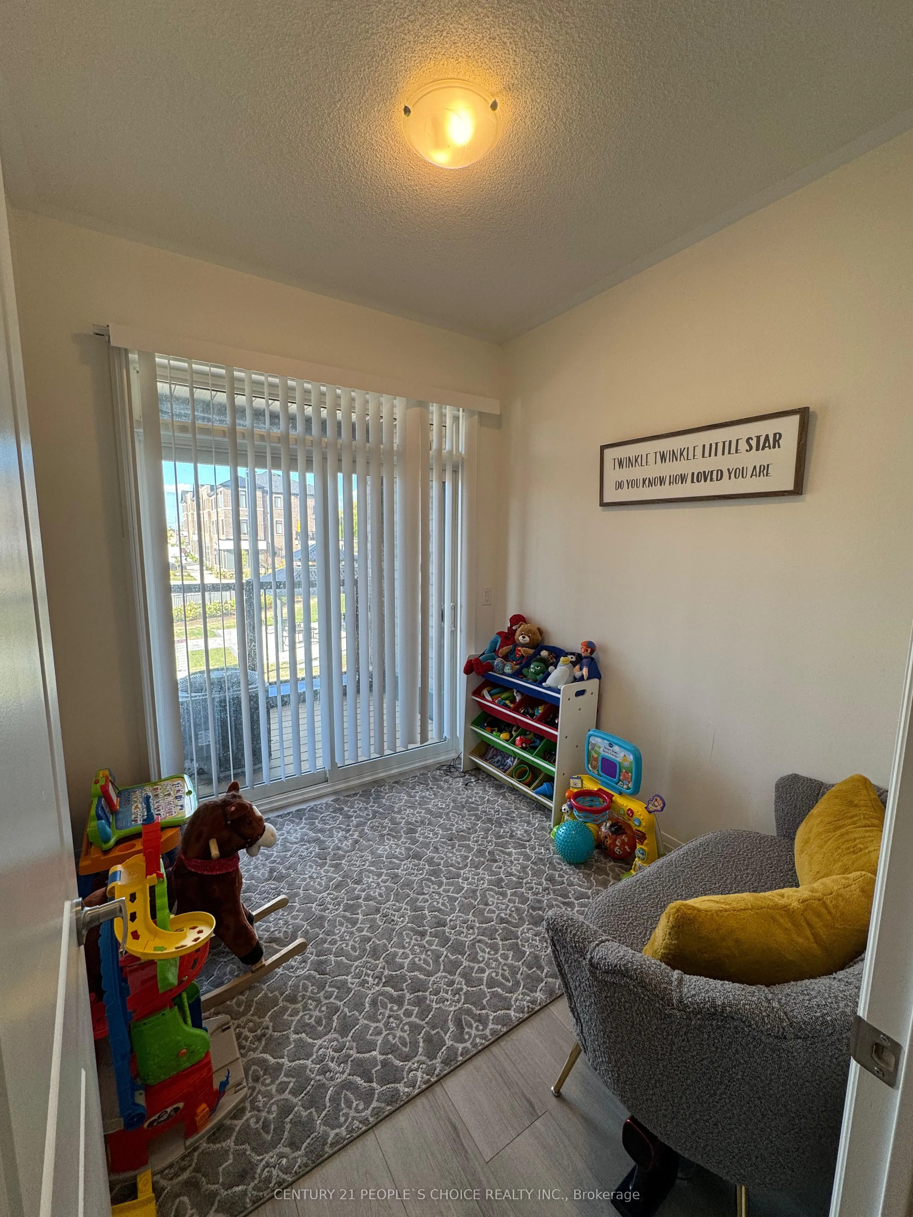 585 Colborne Street, #811