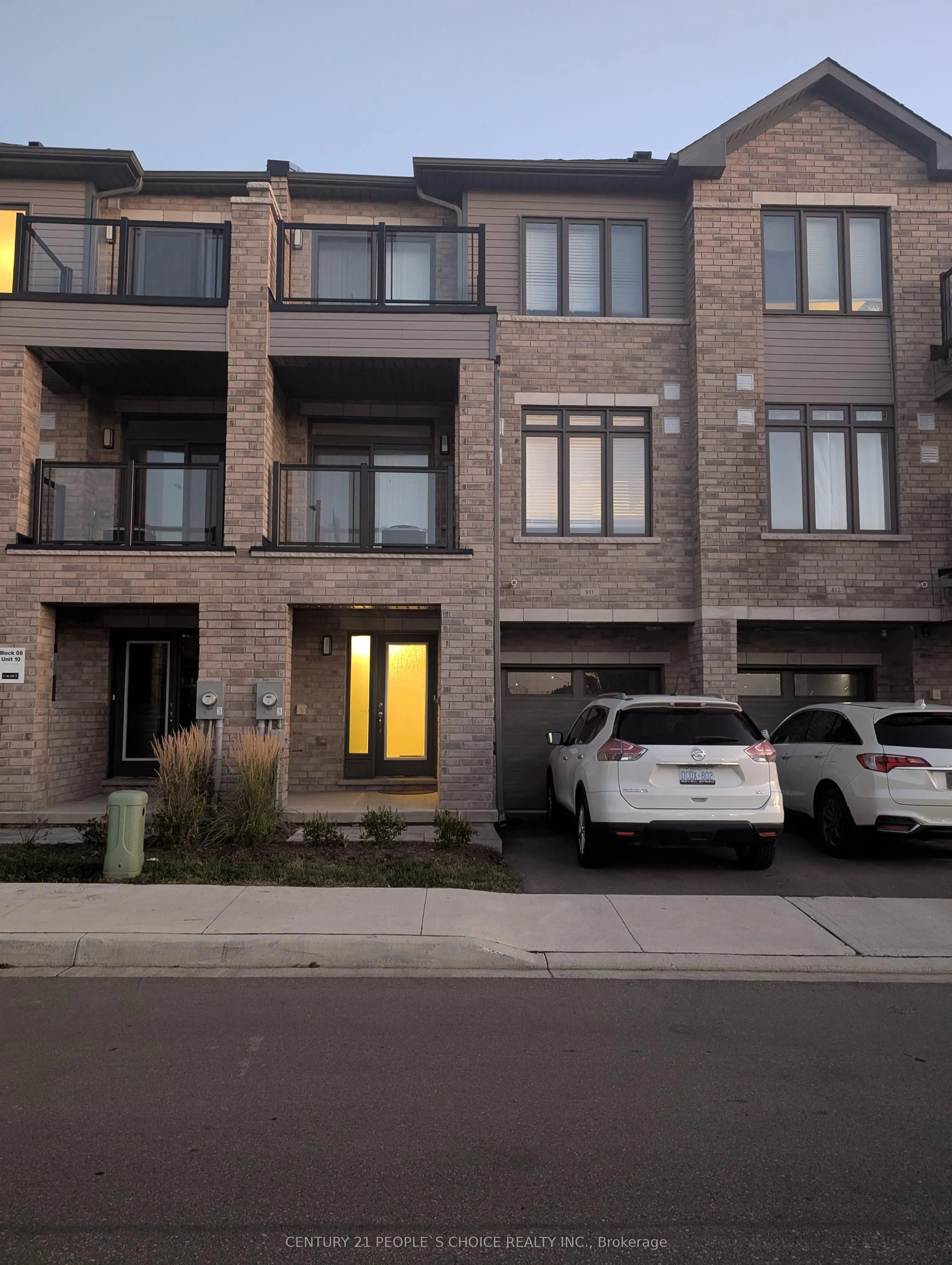 585 Colborne Street, #811
