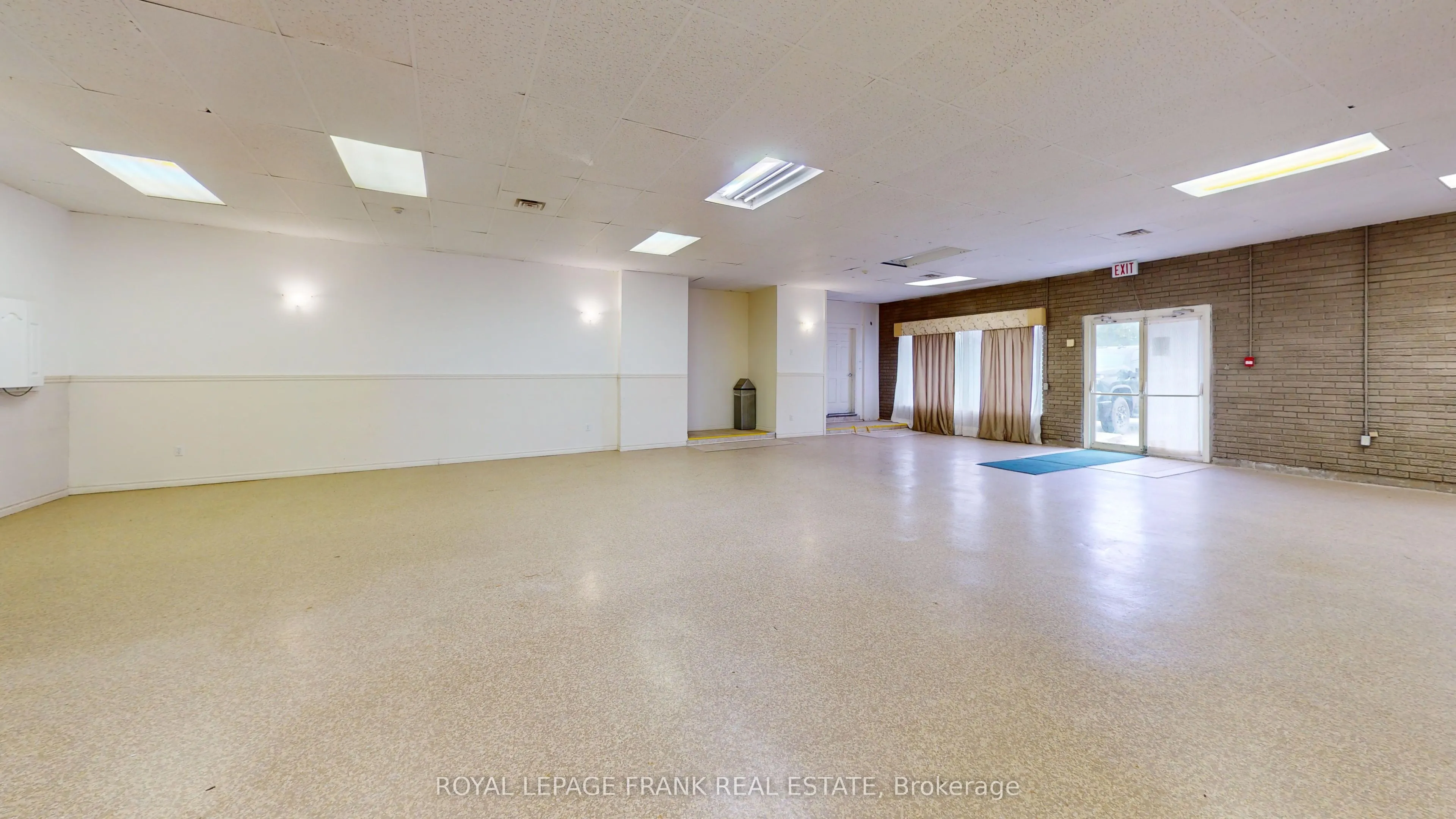 358 Lindsay Street S, #354(L)