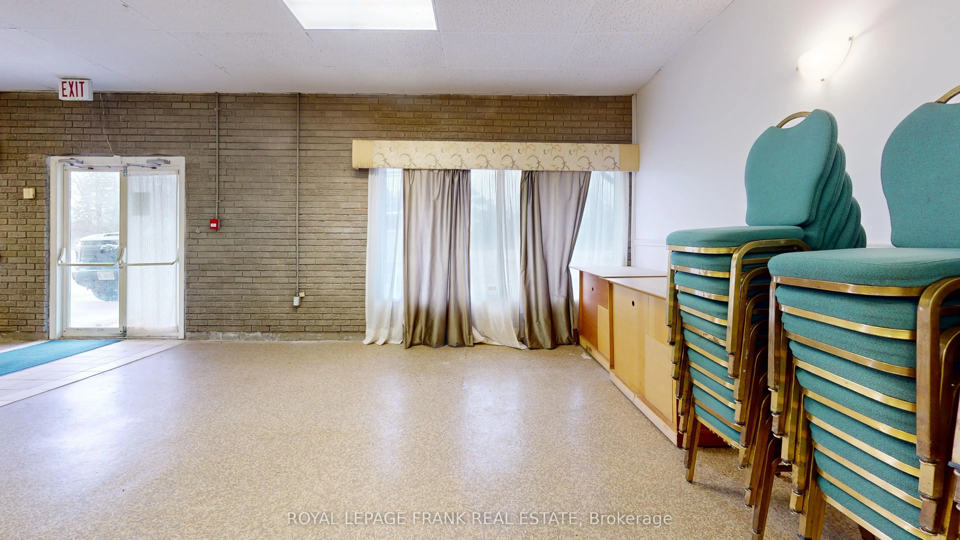 358 Lindsay Street S, #354(L)