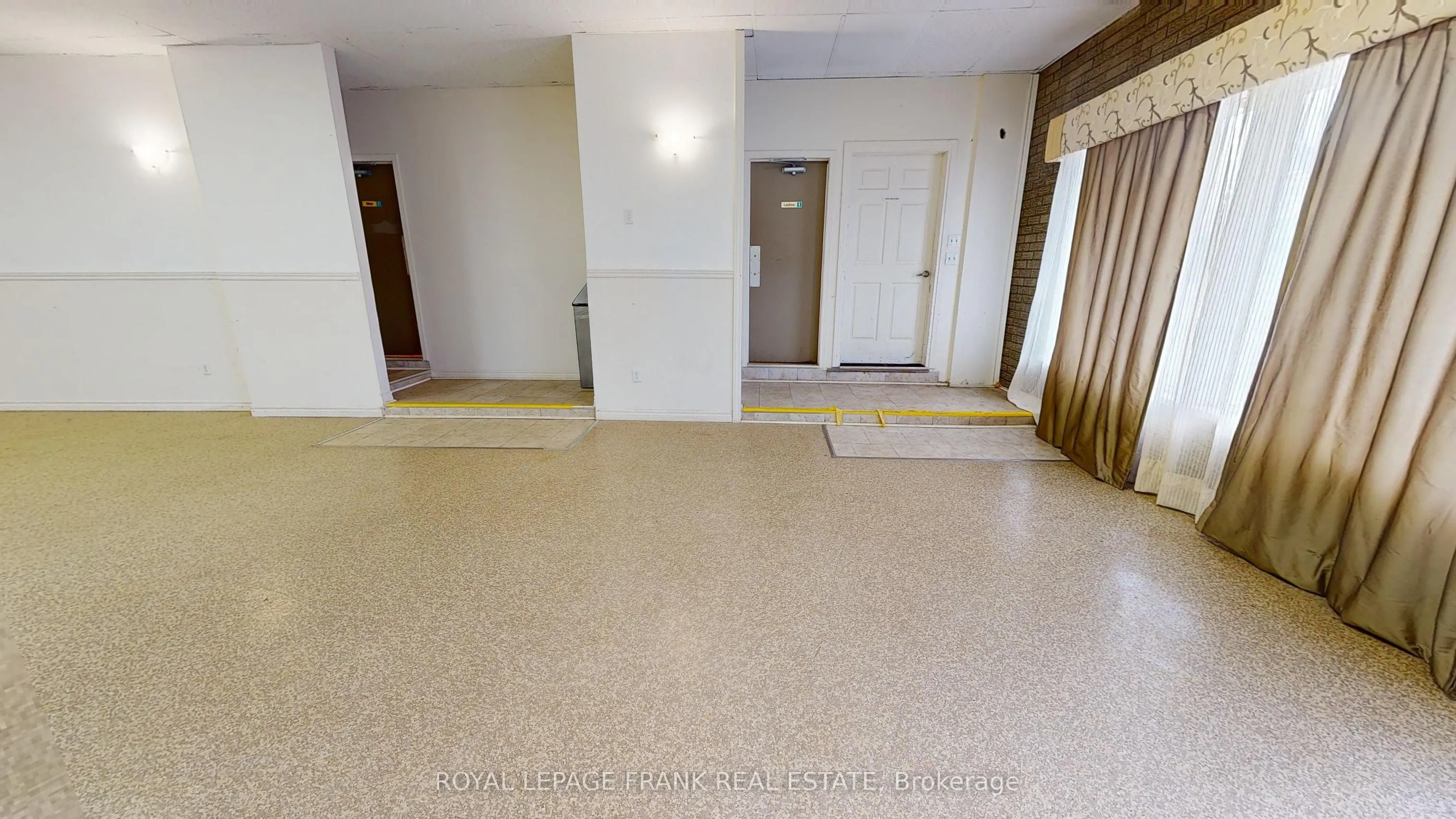 358 Lindsay Street S, #354(L)