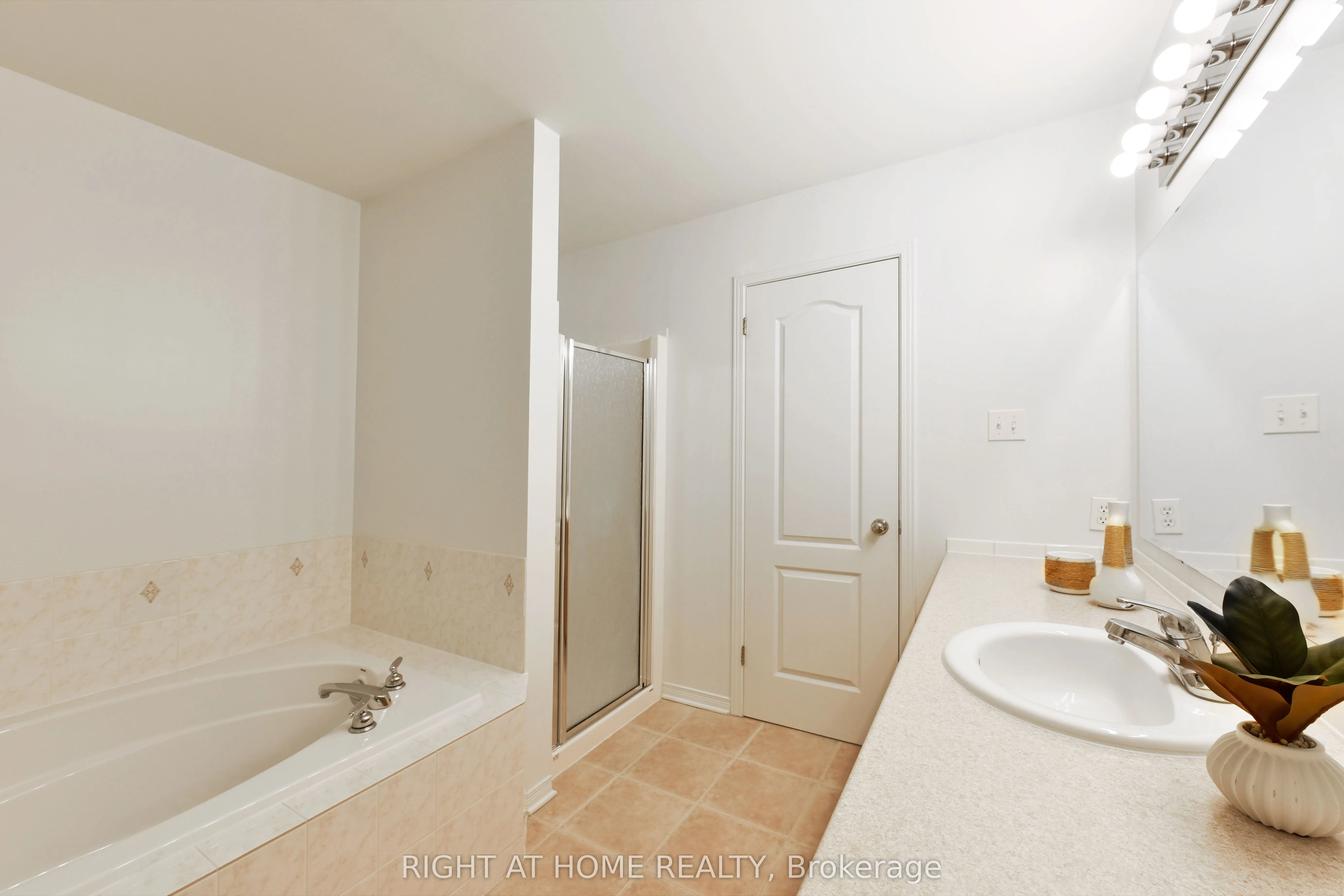 321 BRECKENRIDGE Crescent