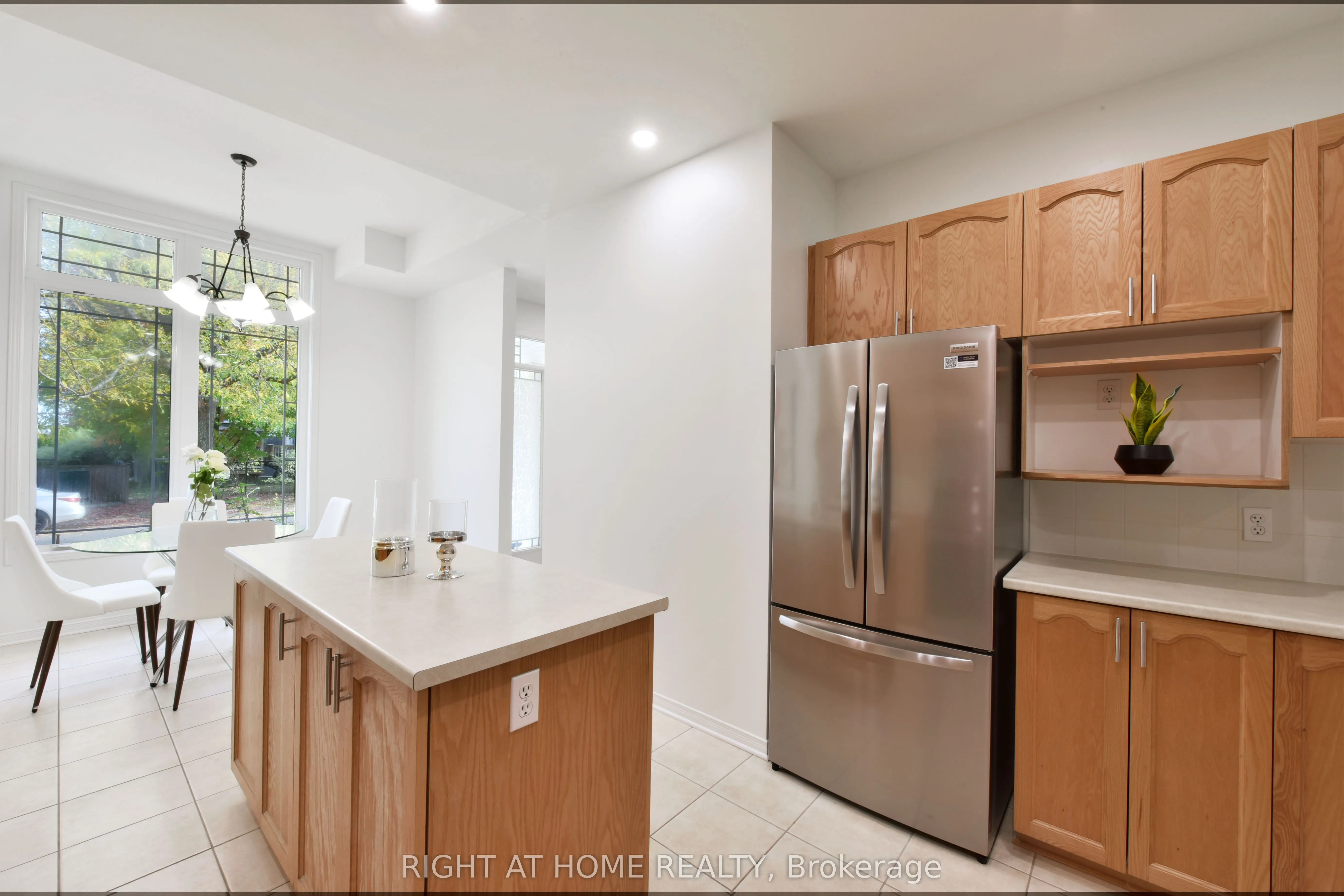 321 BRECKENRIDGE Crescent