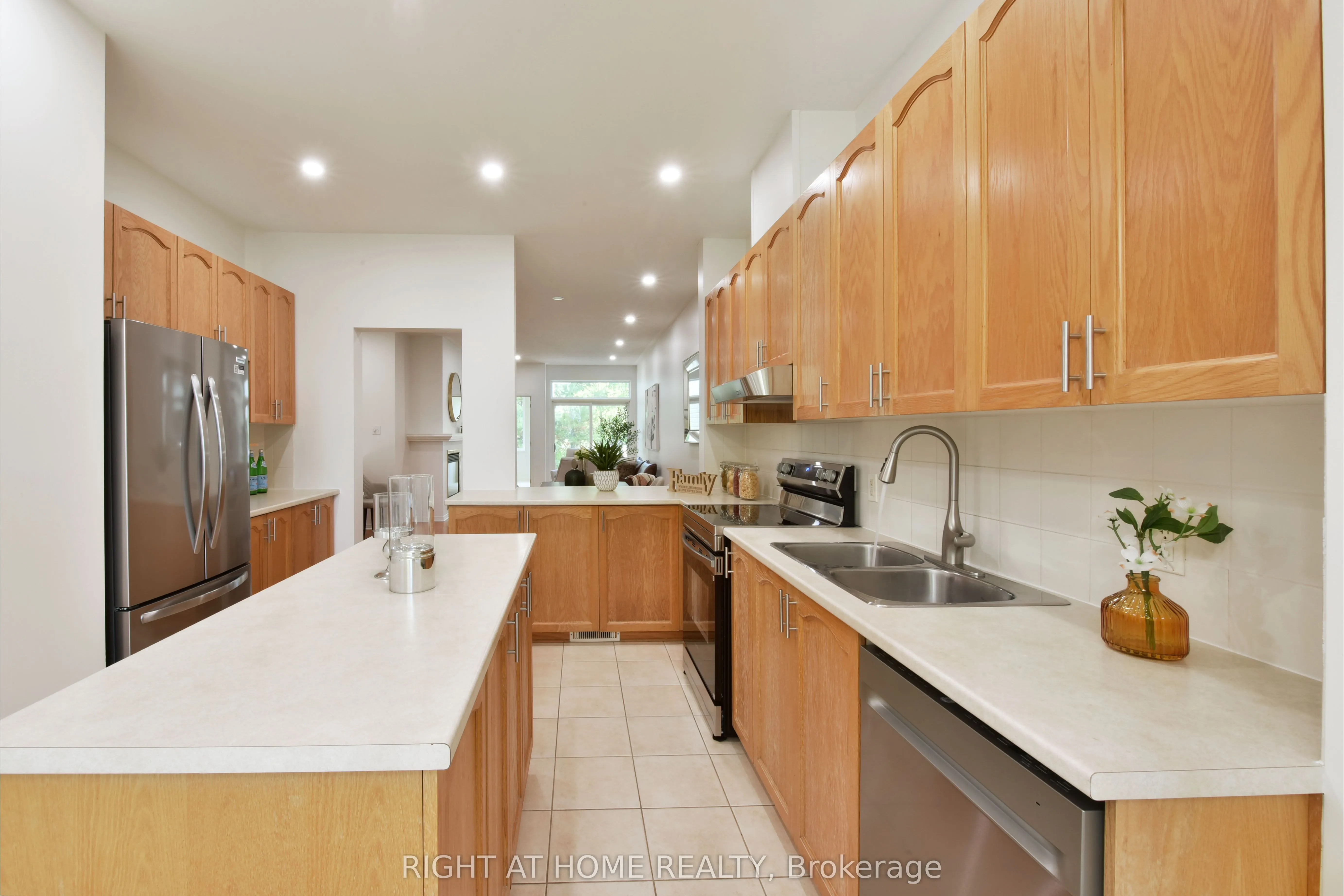 321 BRECKENRIDGE Crescent