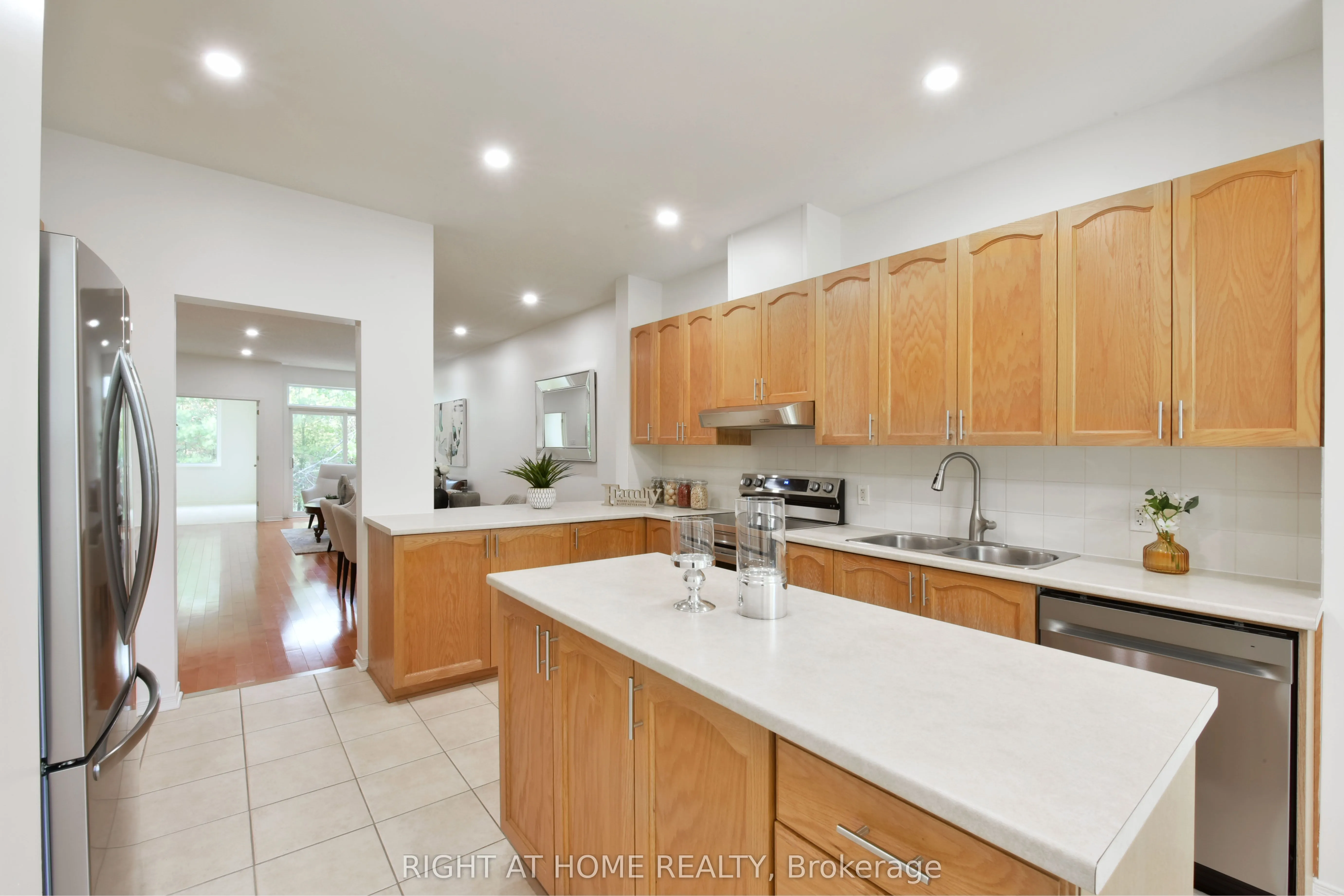 321 BRECKENRIDGE Crescent