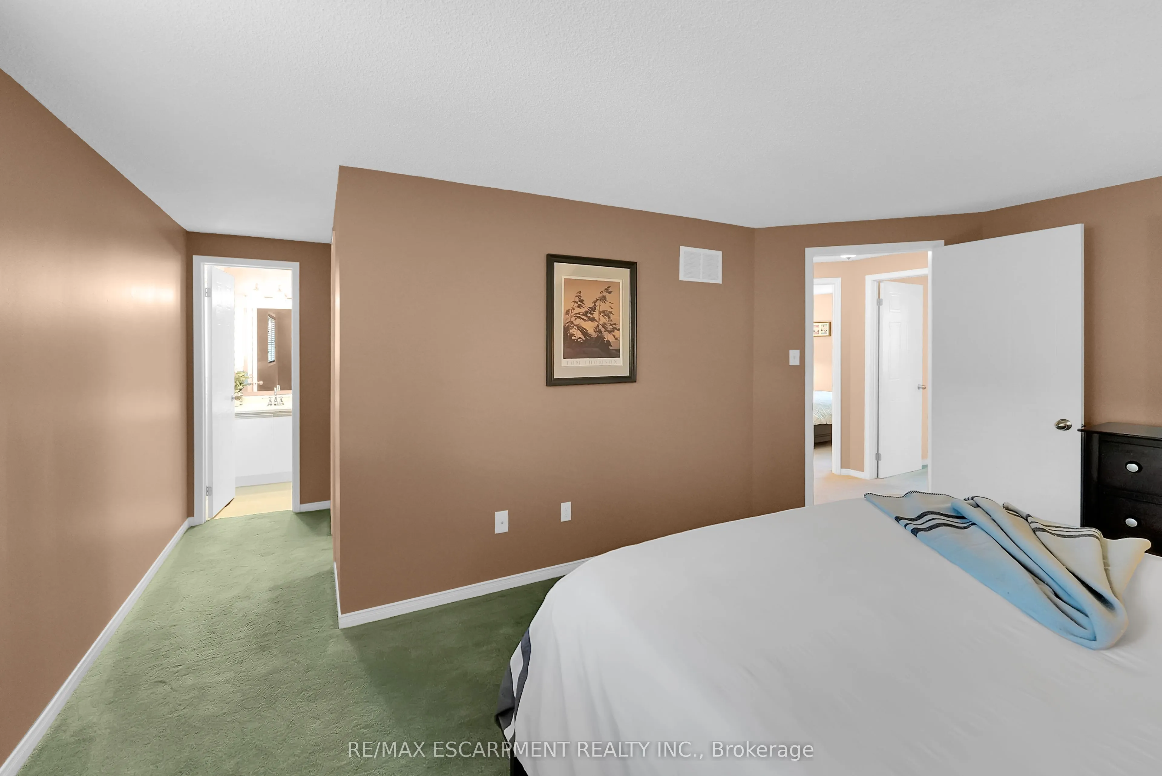 15 Hedgelawn Drive
