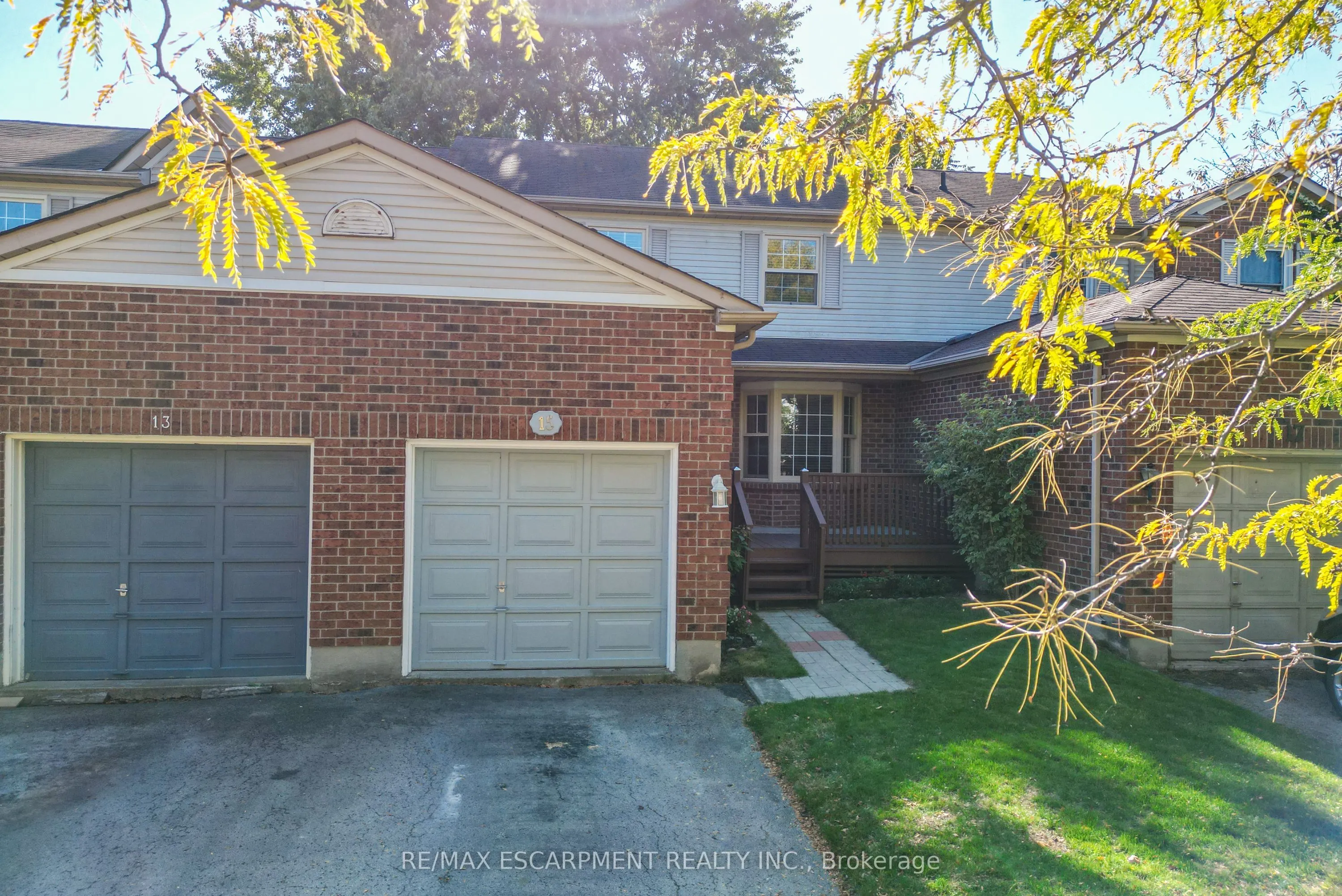15 Hedgelawn Drive