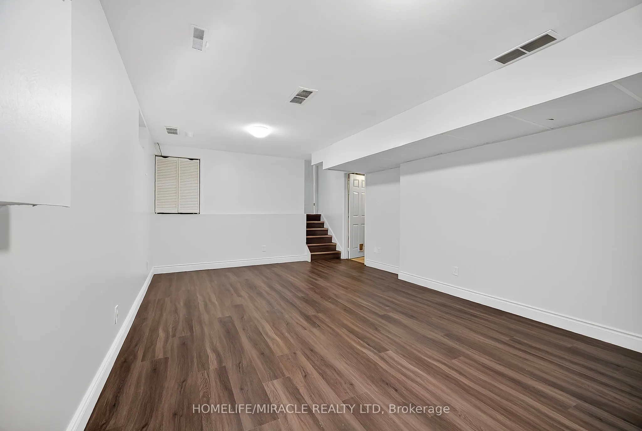 120 Ashbury Avenue