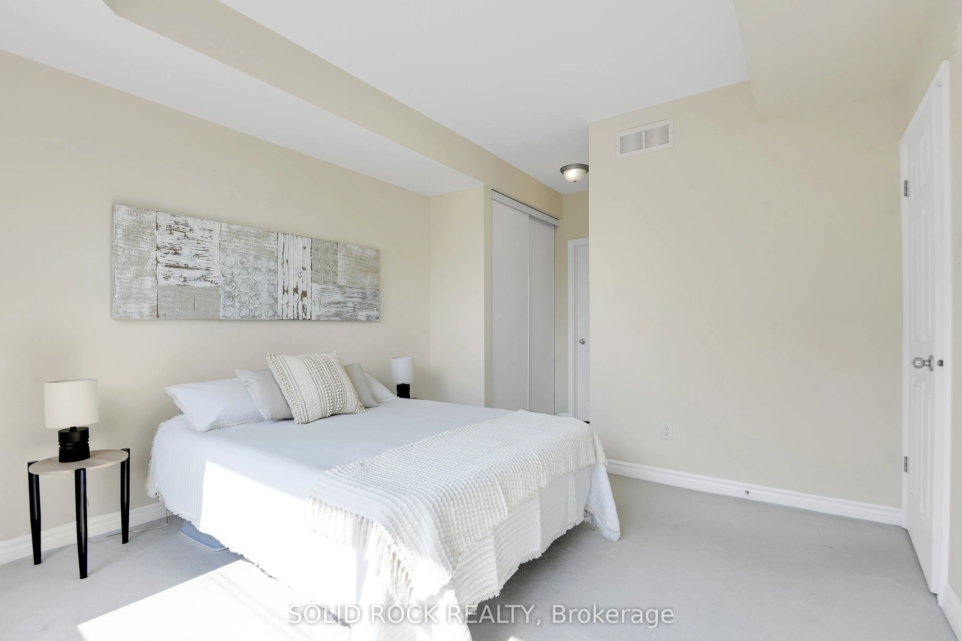 301 BAYROSE Drive, #302