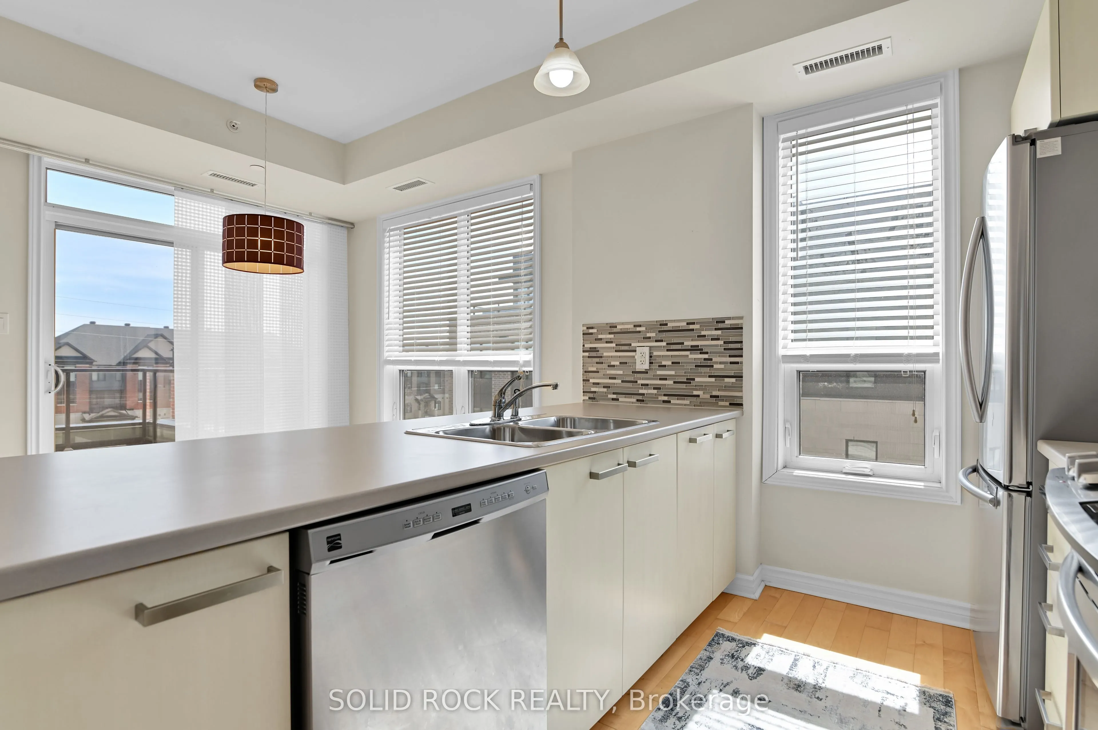 301 BAYROSE Drive, #302