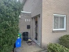 235 Shakespeare Drive, #4