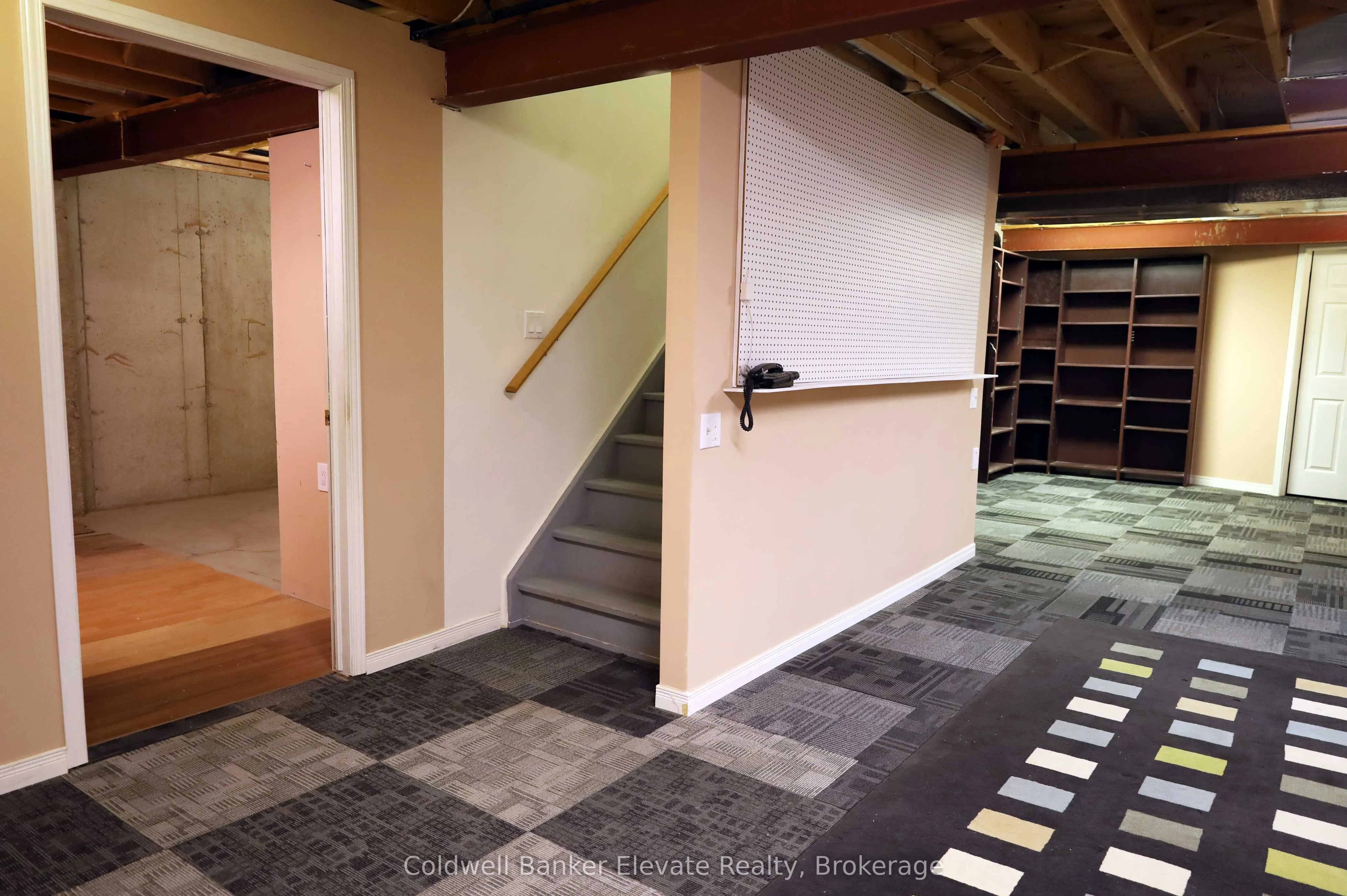 2705 KINGSWAY Drive, #16