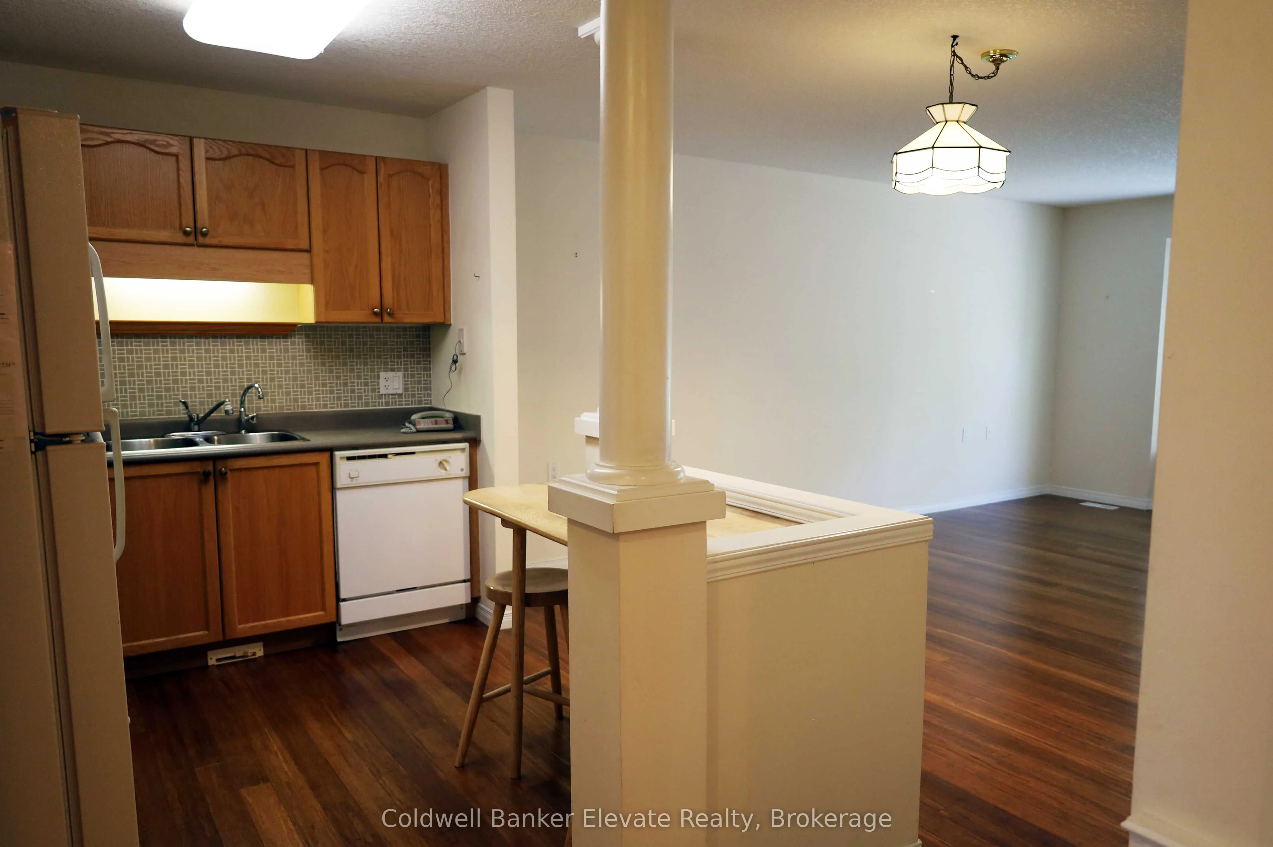 2705 KINGSWAY Drive, #16