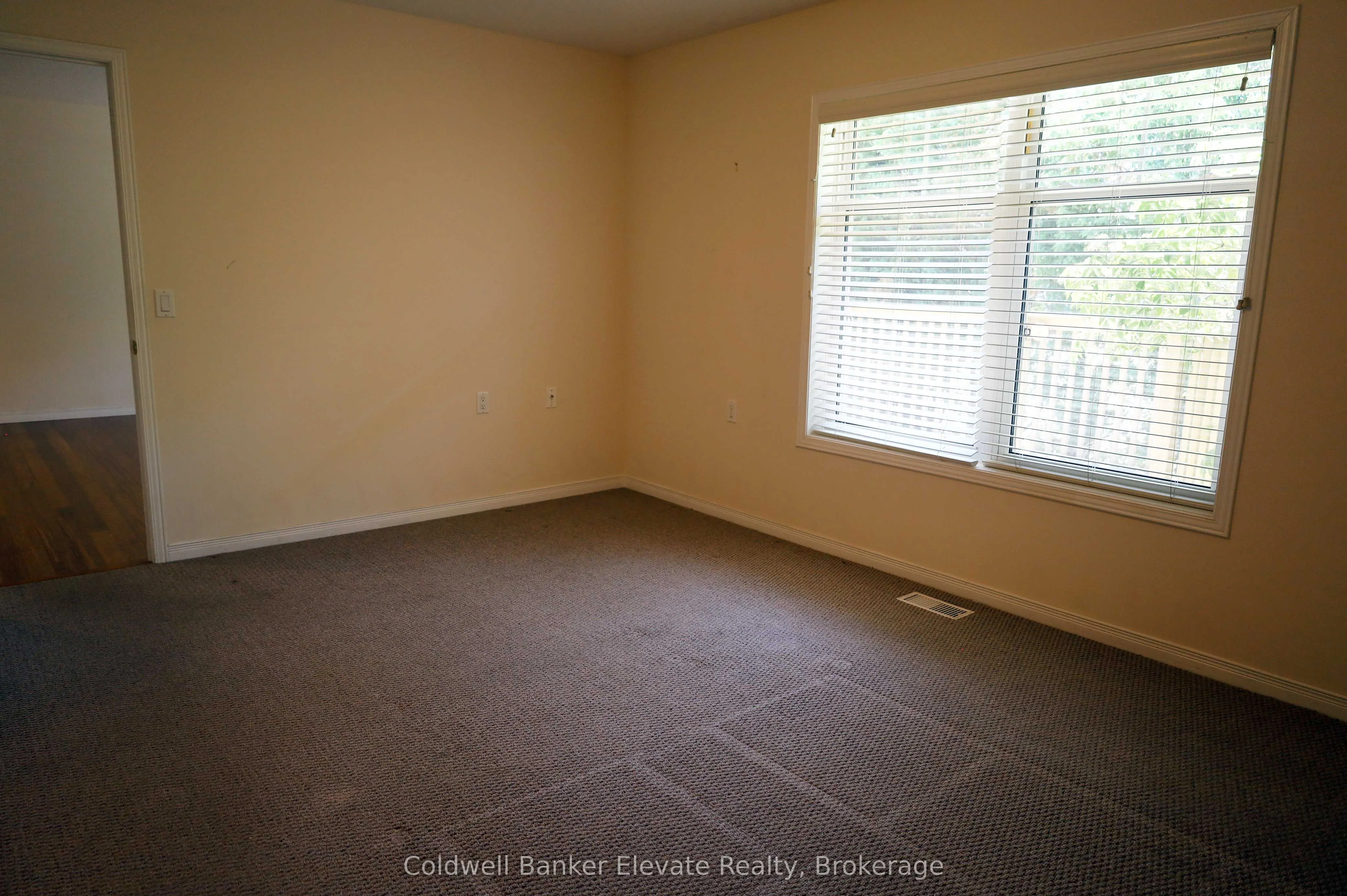 2705 KINGSWAY Drive, #16