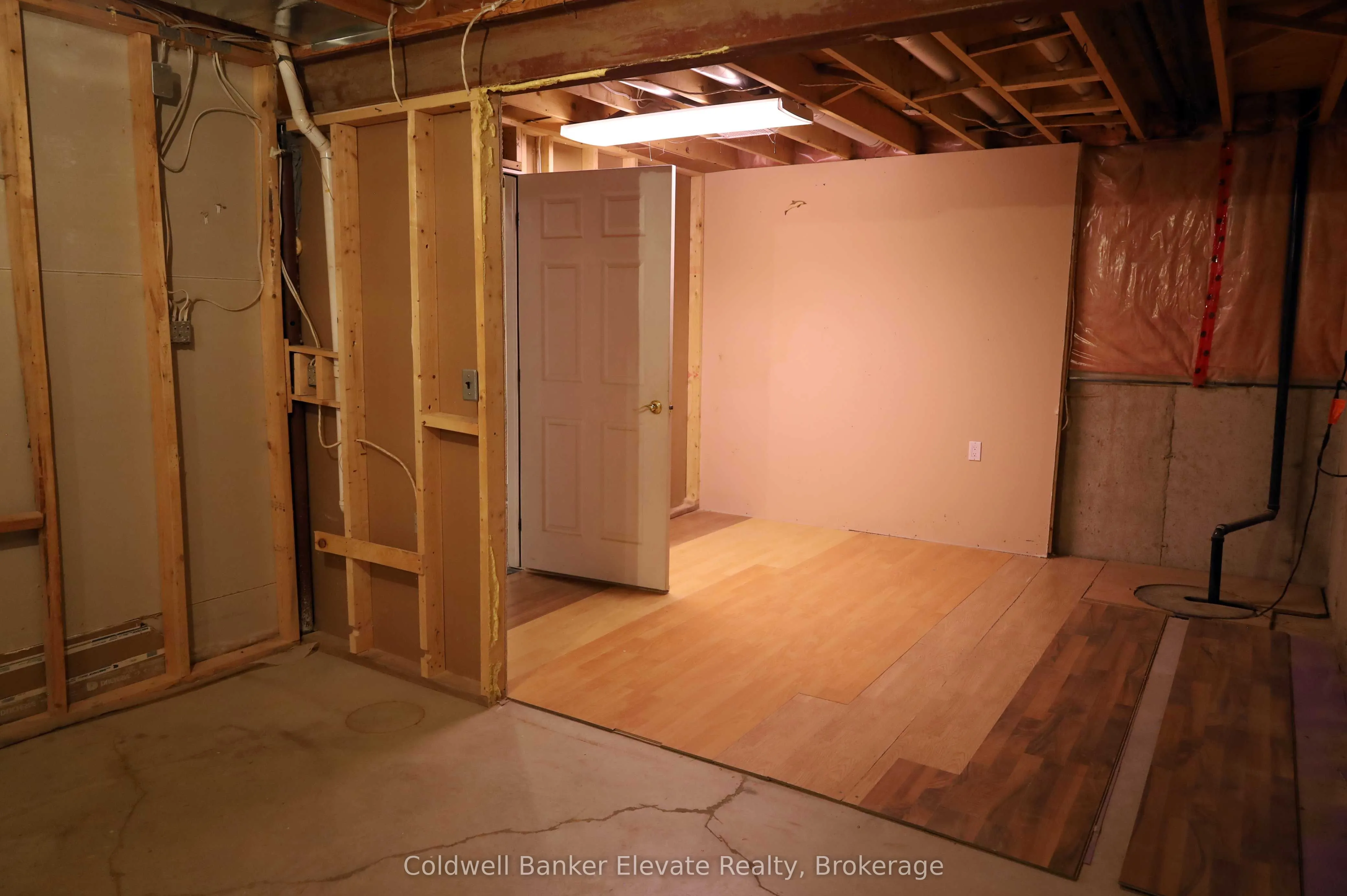 2705 KINGSWAY Drive, #16
