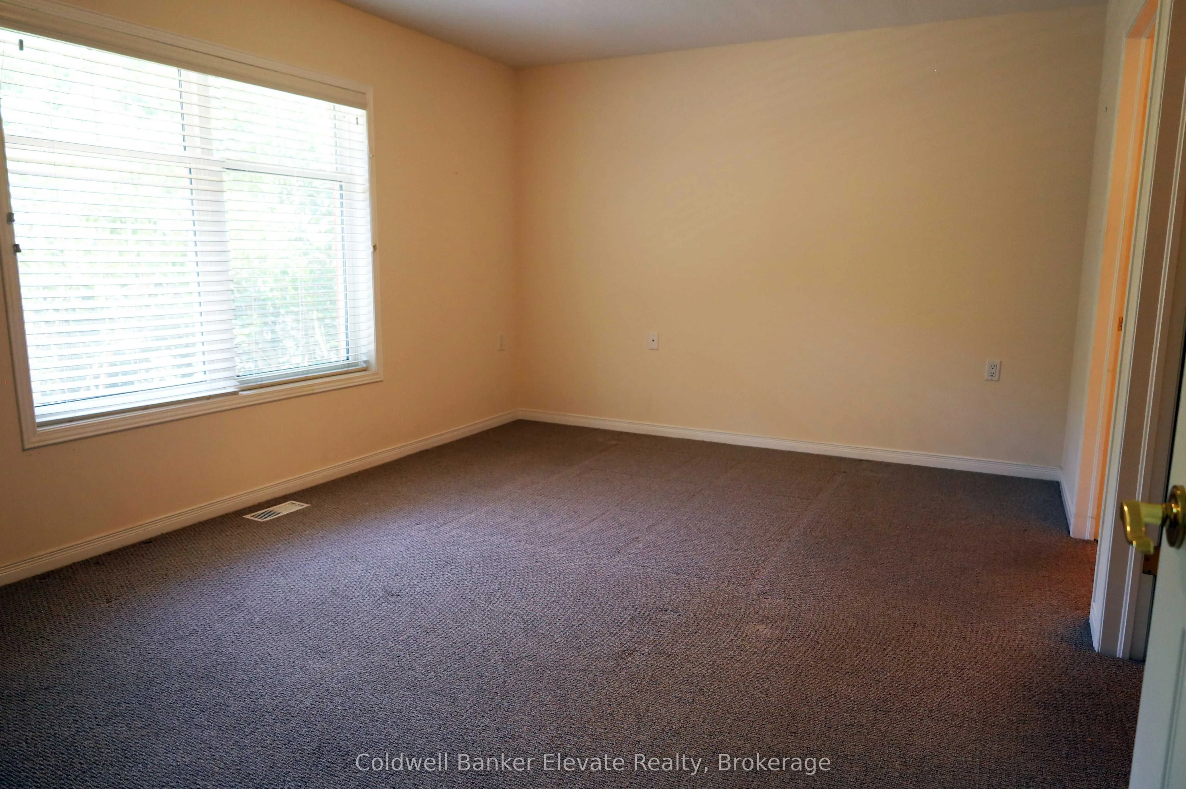 2705 KINGSWAY Drive, #16