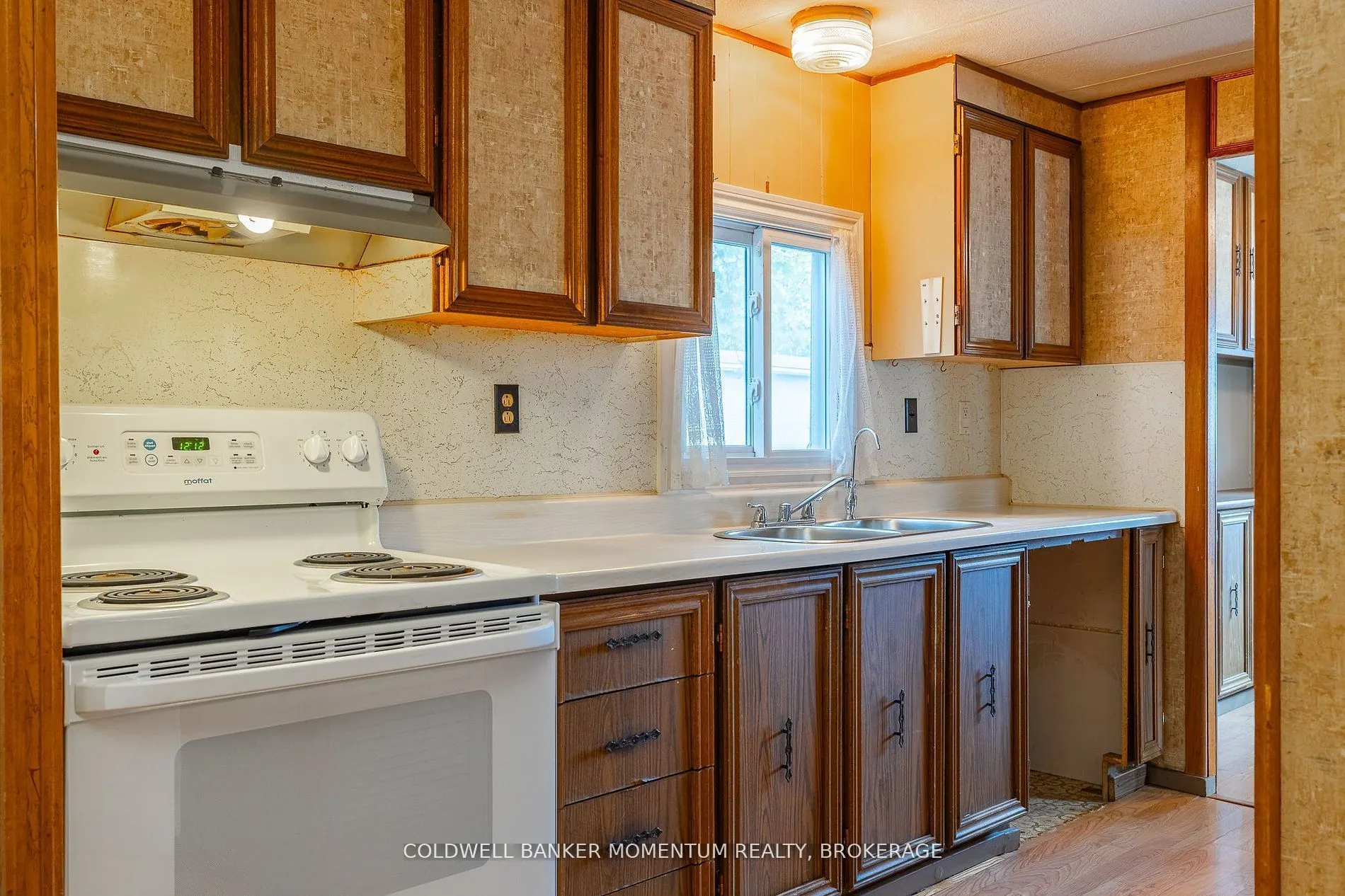 241 St. Paul Street W, #214