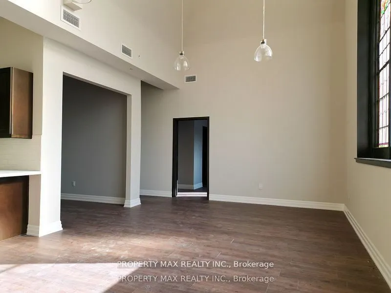 1061 Richmond Street