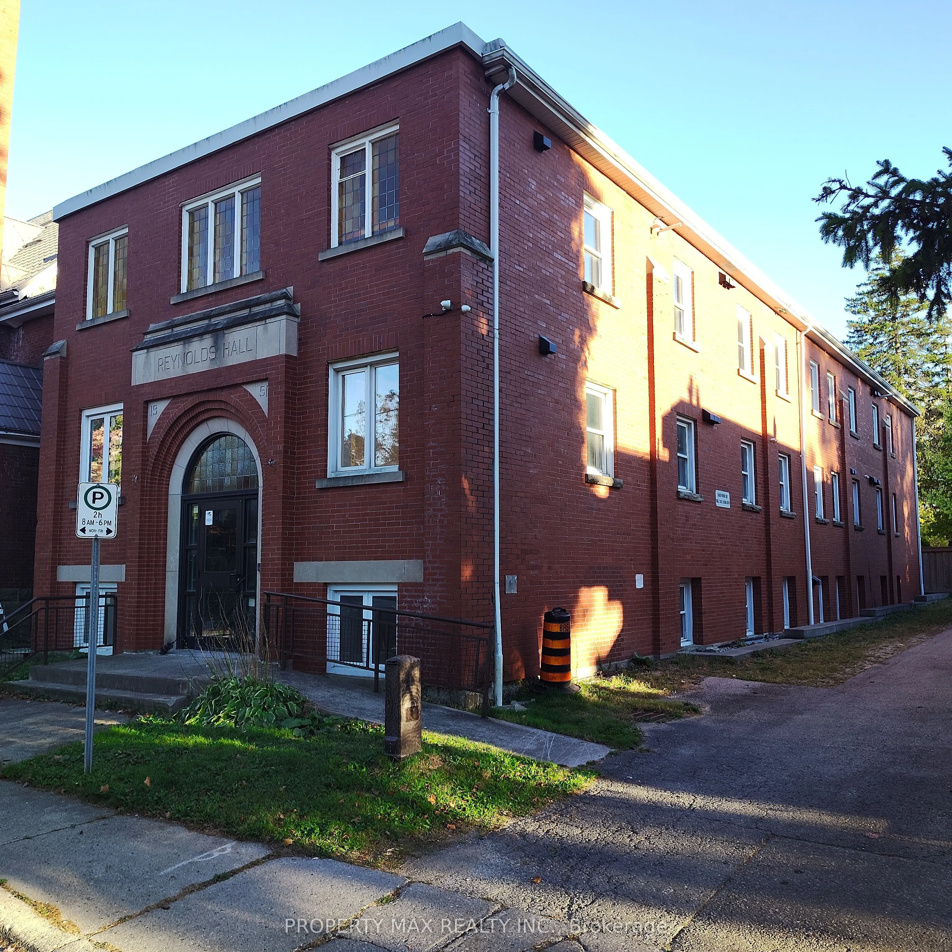 1061 Richmond Street