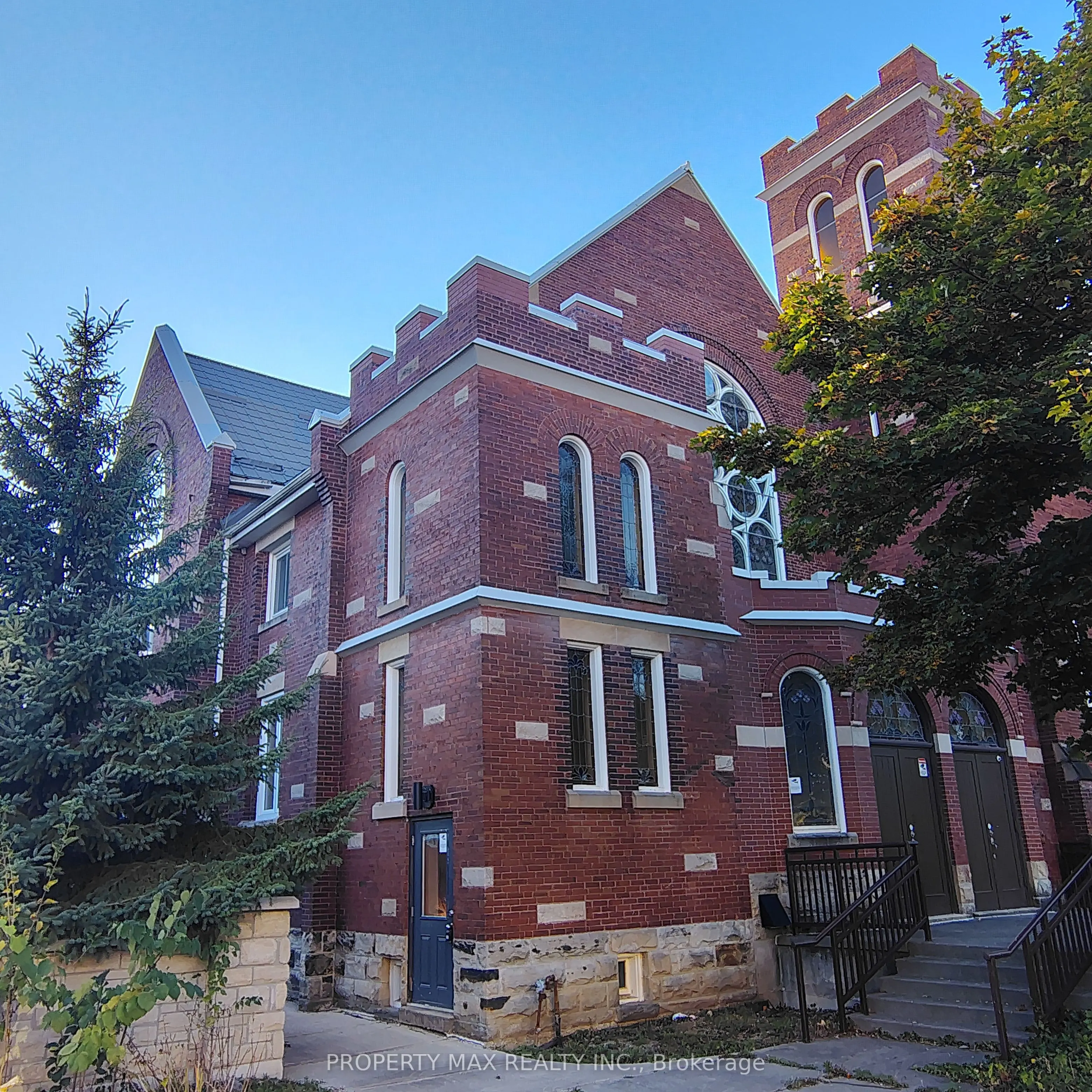 1061 Richmond Street